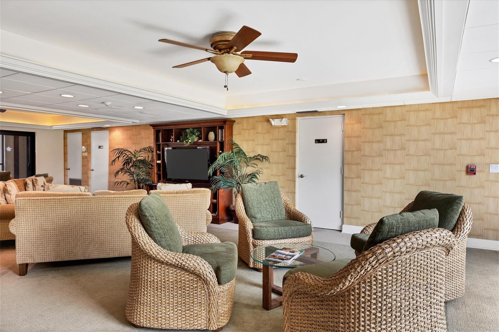 8710 MIDNIGHT PASS RD #202, SARASOTA, FL, 34242