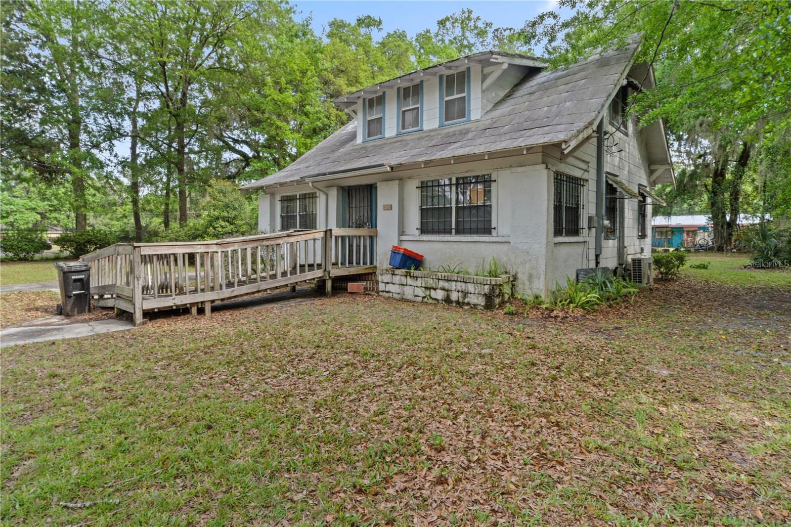 1529 NE 3RD AVE, GAINESVILLE, FL, 32641