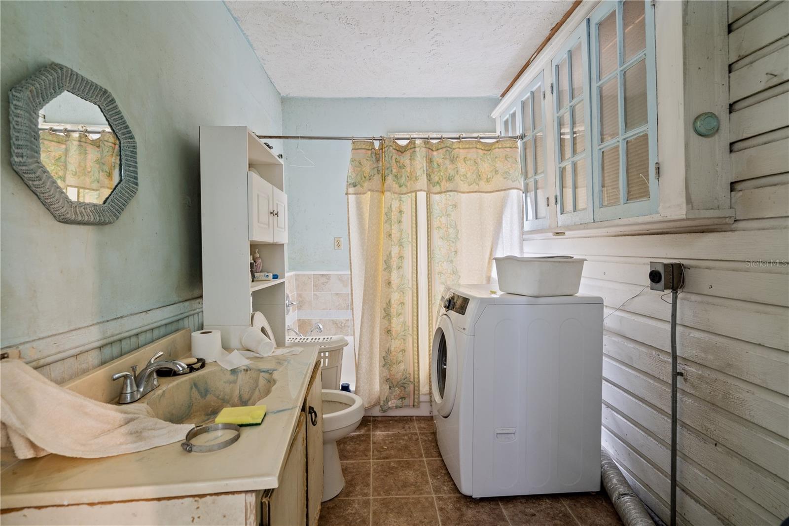 1529 NE 3RD AVE, GAINESVILLE, FL, 32641