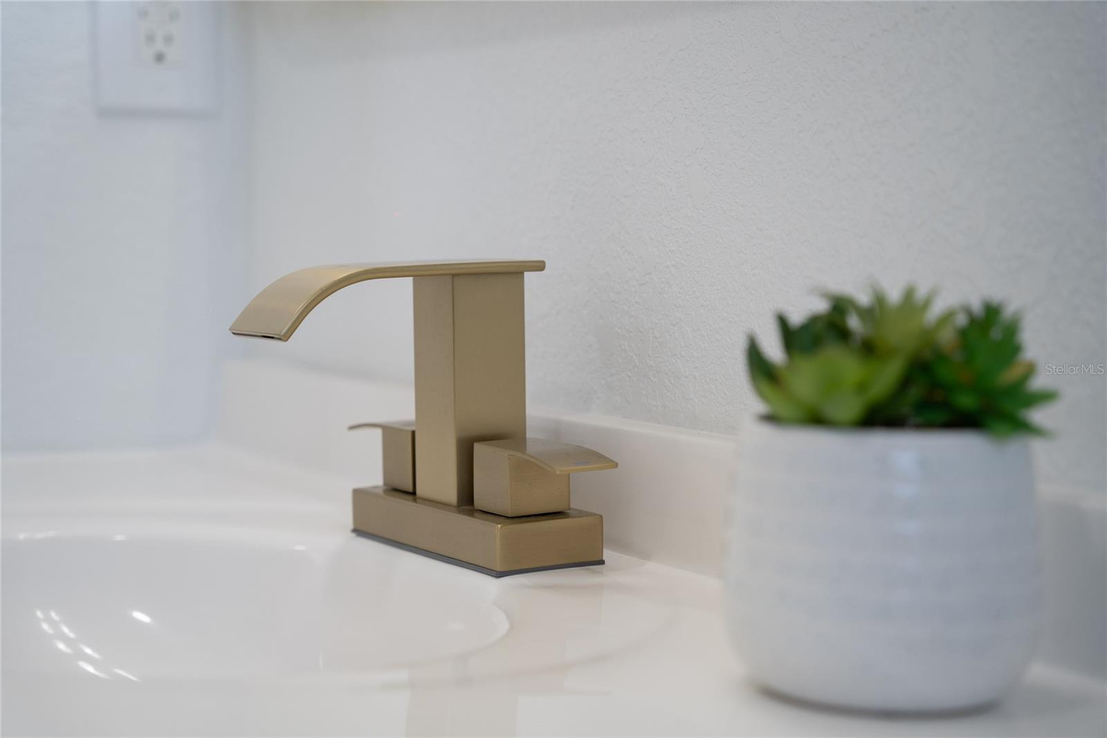 520 BAYWOOD DR S, DUNEDIN, FL, 34698