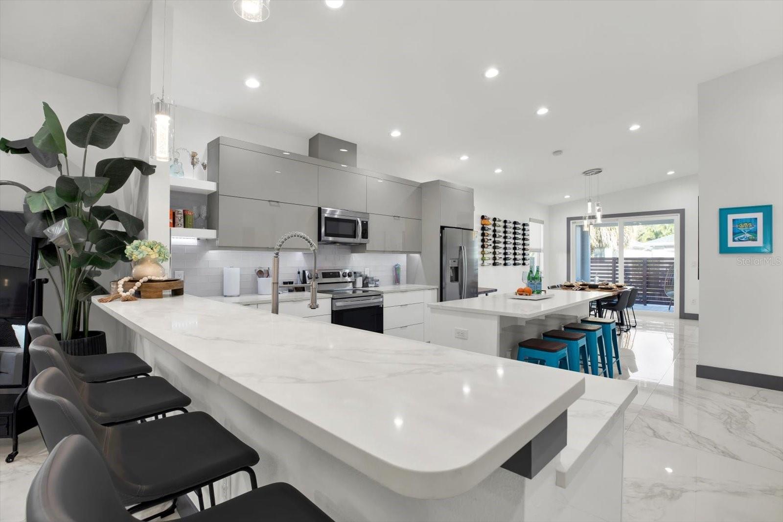 511 45TH AVE N, ST PETERSBURG, FL, 33703