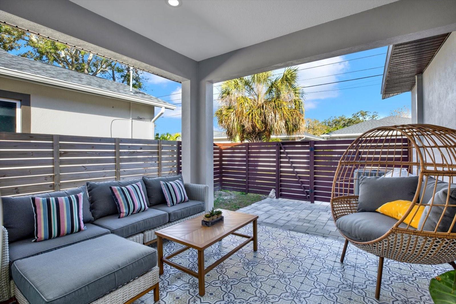 511 45TH AVE N, ST PETERSBURG, FL, 33703