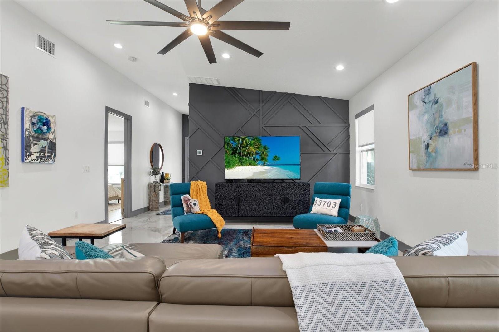 511 45TH AVE N, ST PETERSBURG, FL, 33703