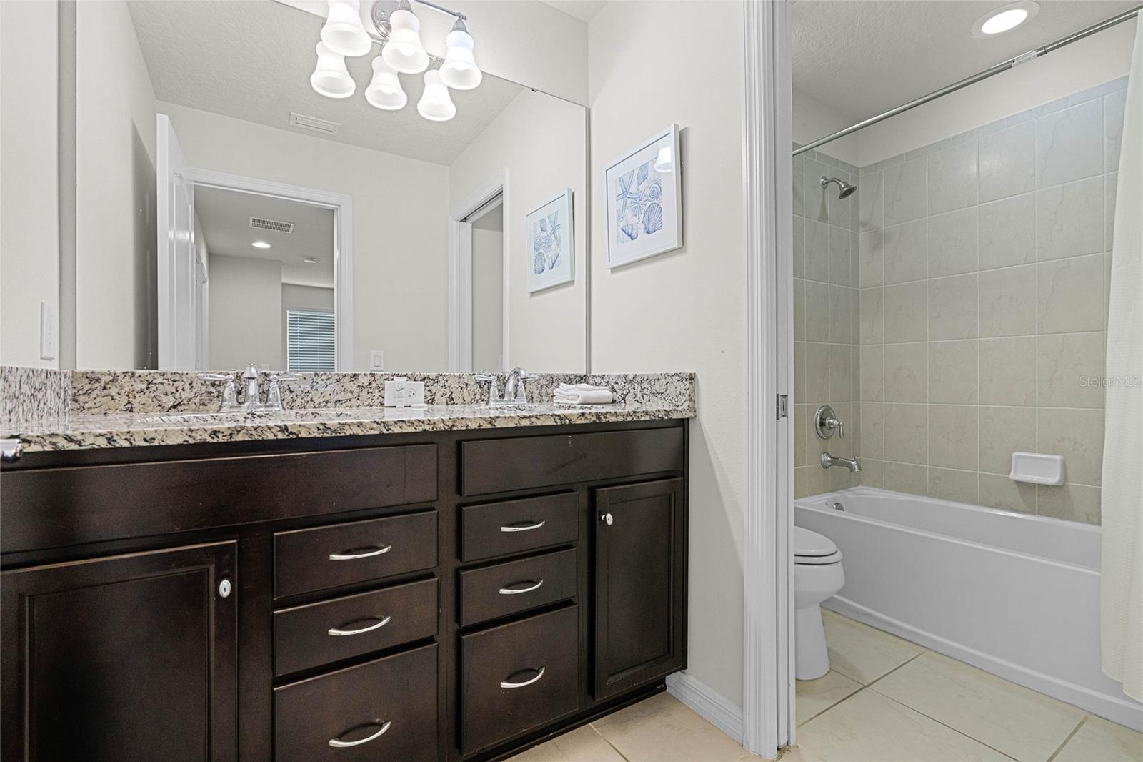 2427 DUBAI ST, KISSIMMEE, FL, 34747