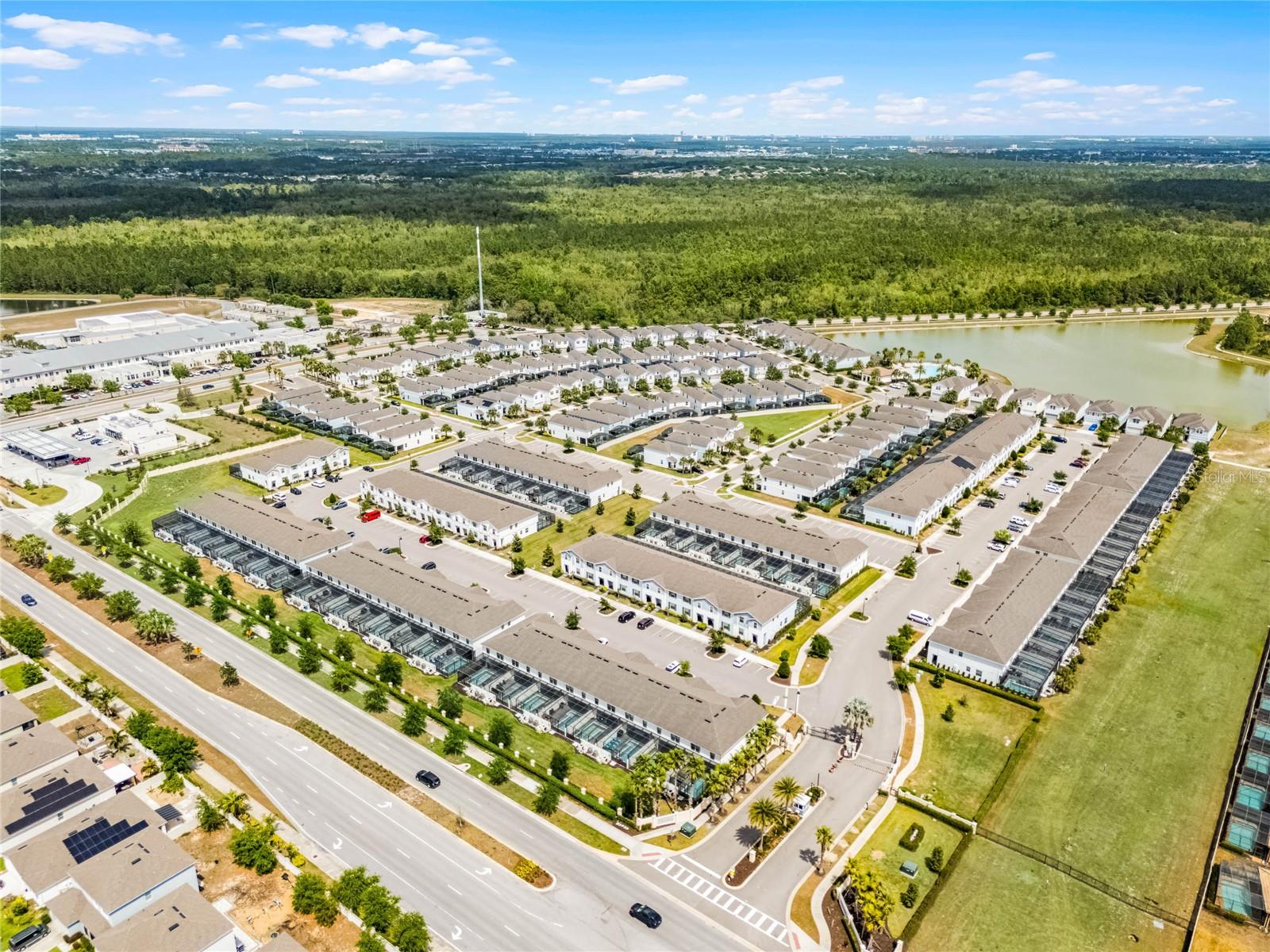 2427 DUBAI ST, KISSIMMEE, FL, 34747