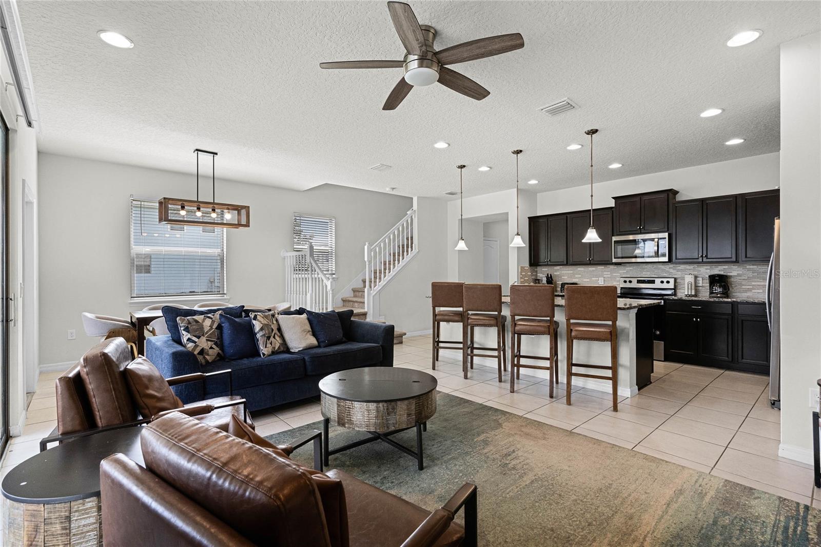 2427 DUBAI ST, KISSIMMEE, FL, 34747