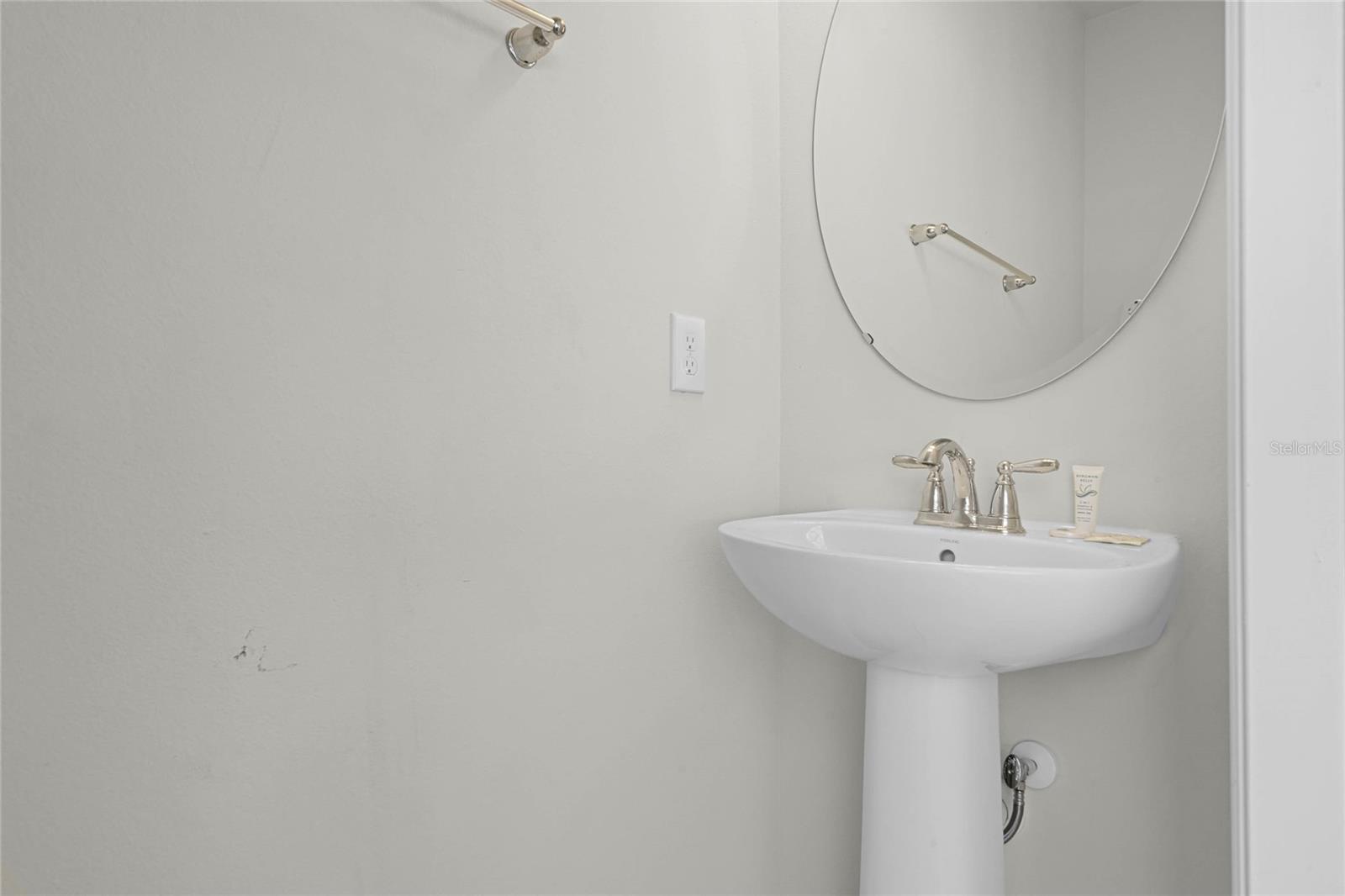 2427 DUBAI ST, KISSIMMEE, FL, 34747