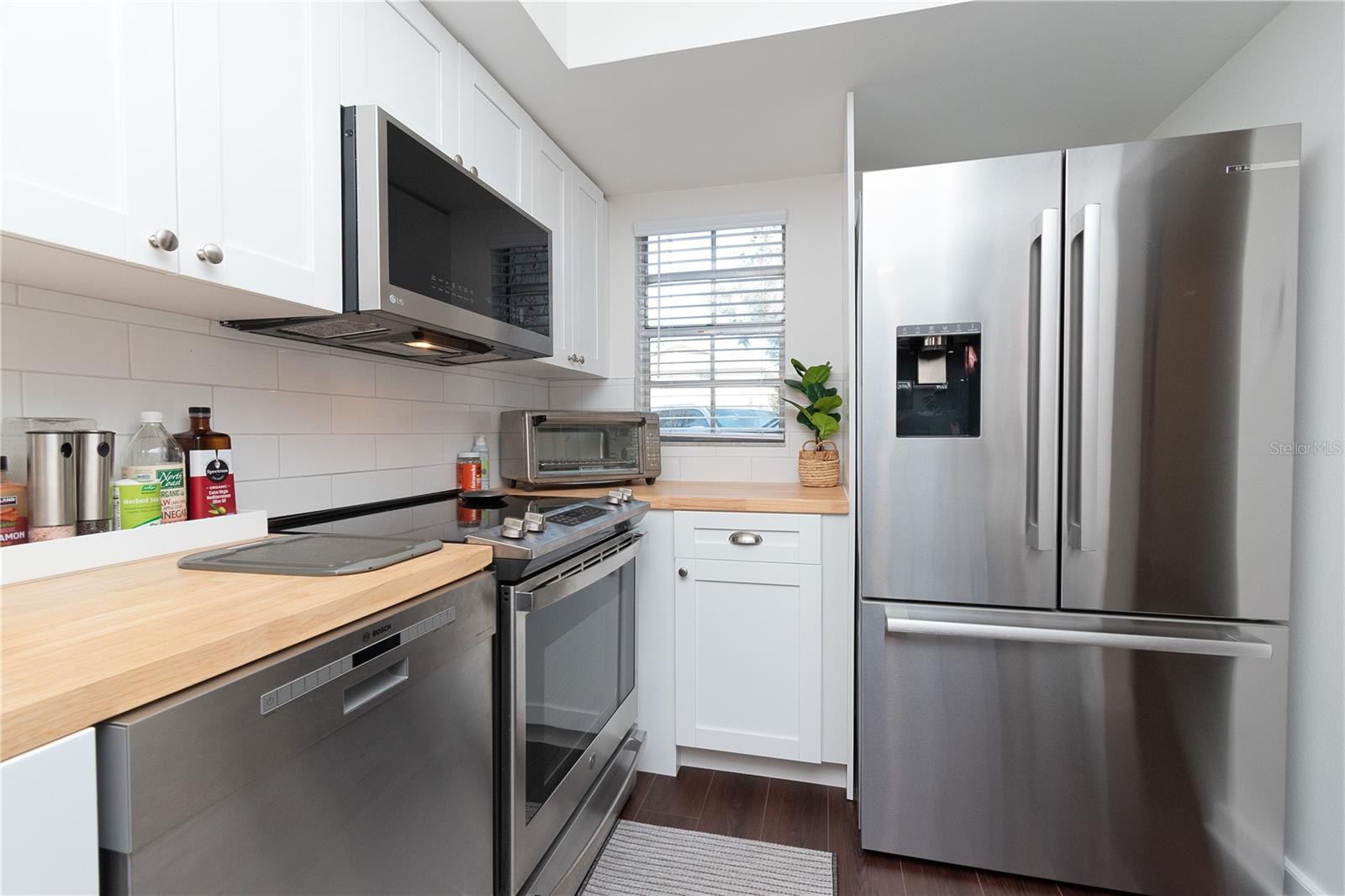 3810 N OAK DR #N61, TAMPA, FL, 33611