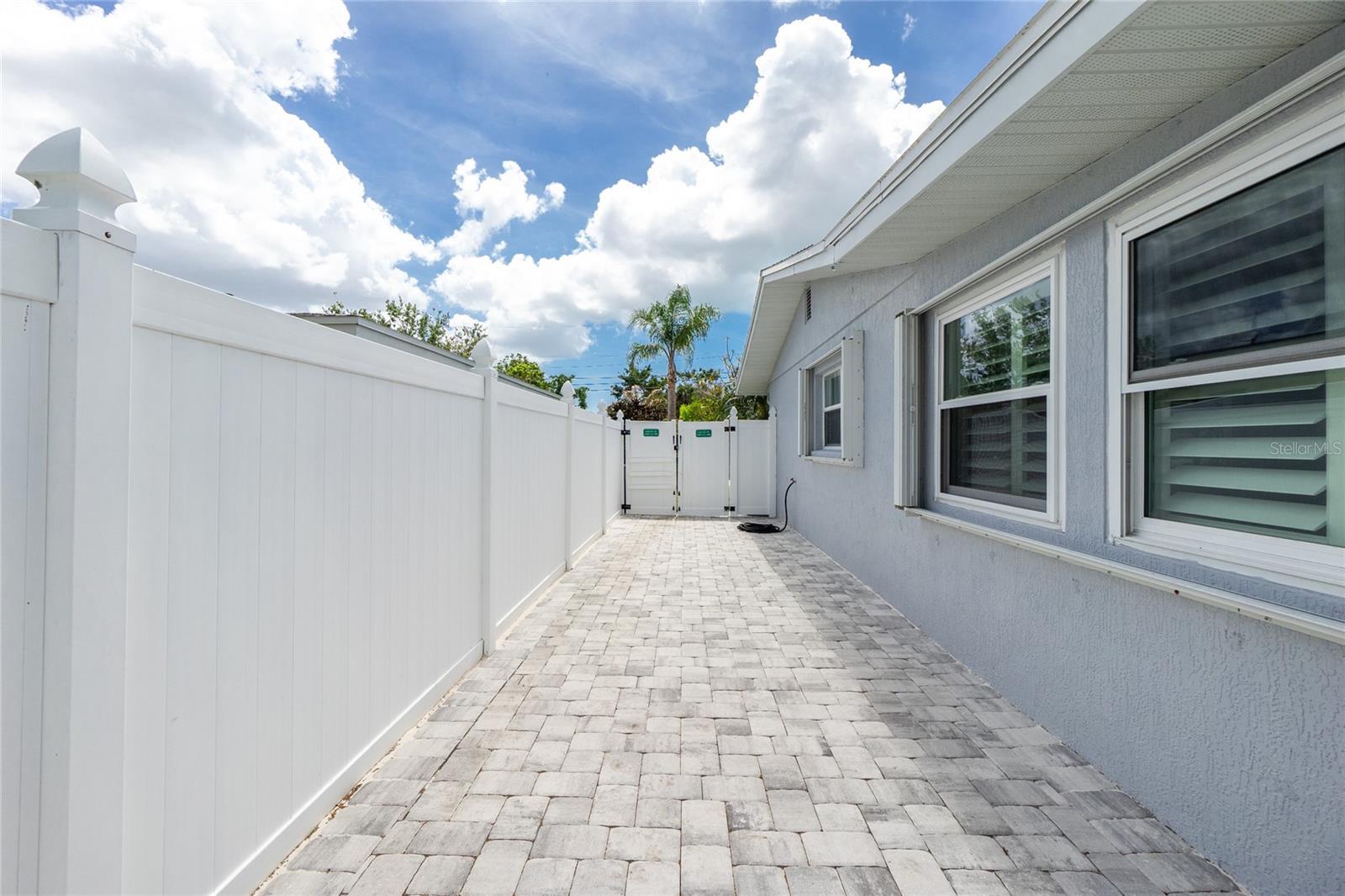 379 PEPPERTREE RD, VENICE, FL, 34293