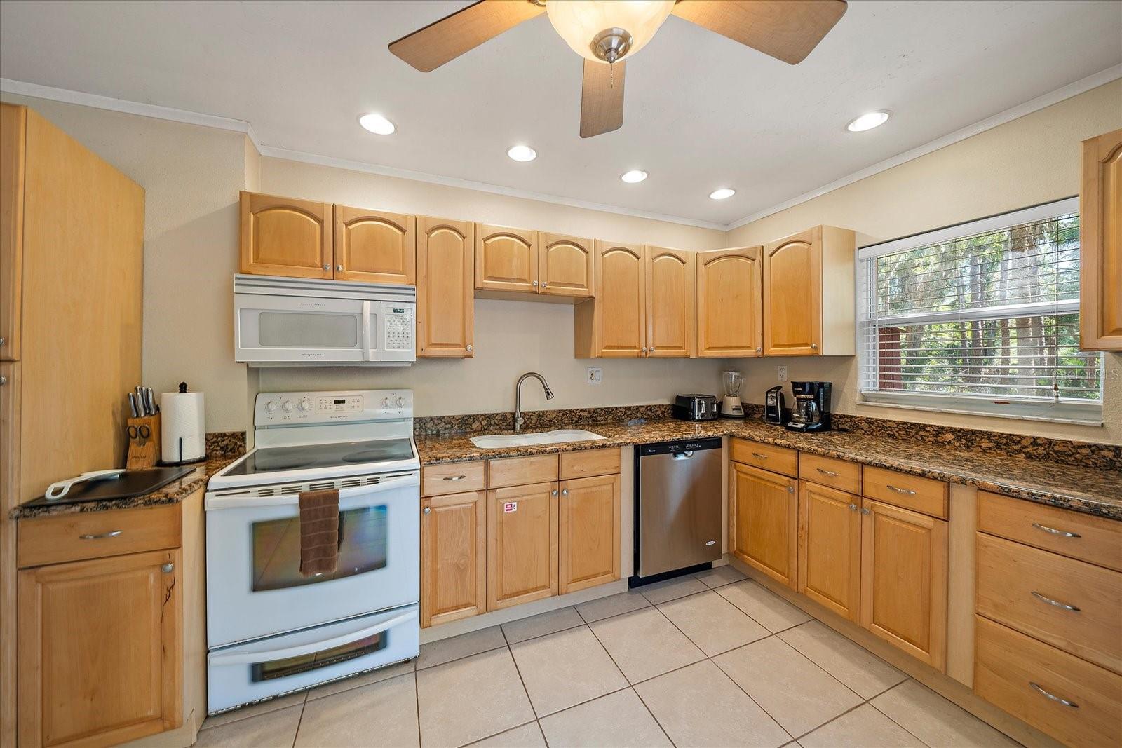 A4647243 Property Photo