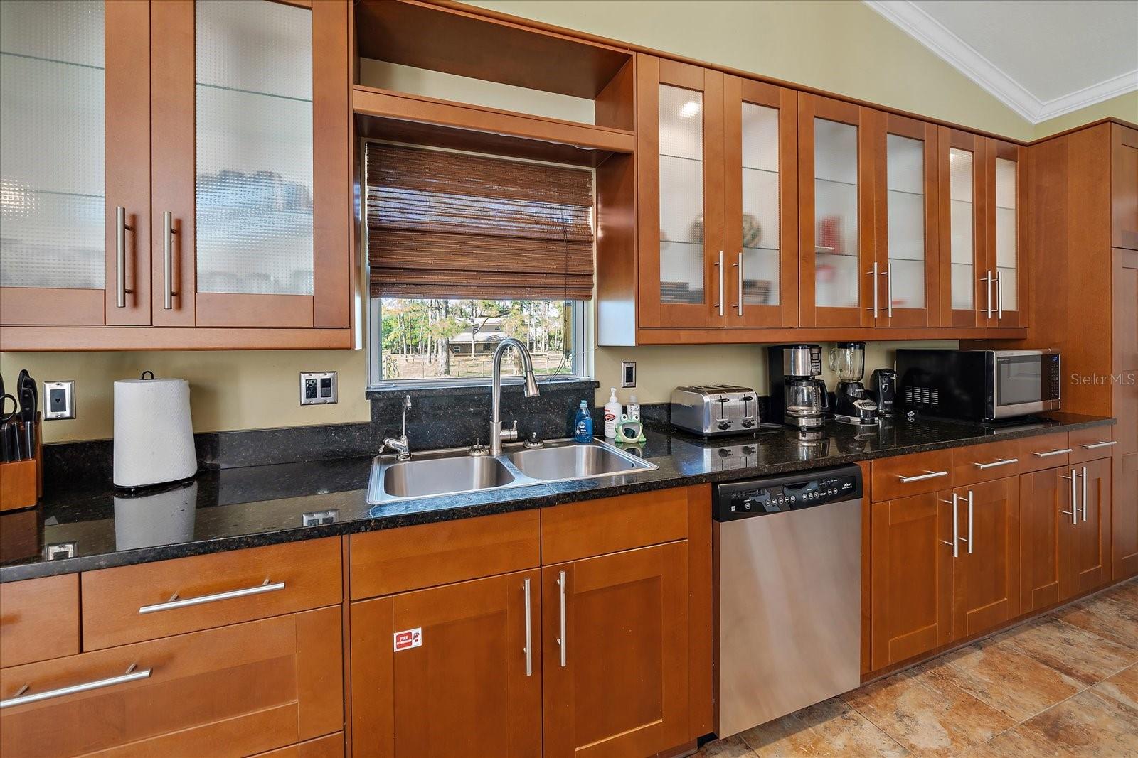 A4647243 Property Photo