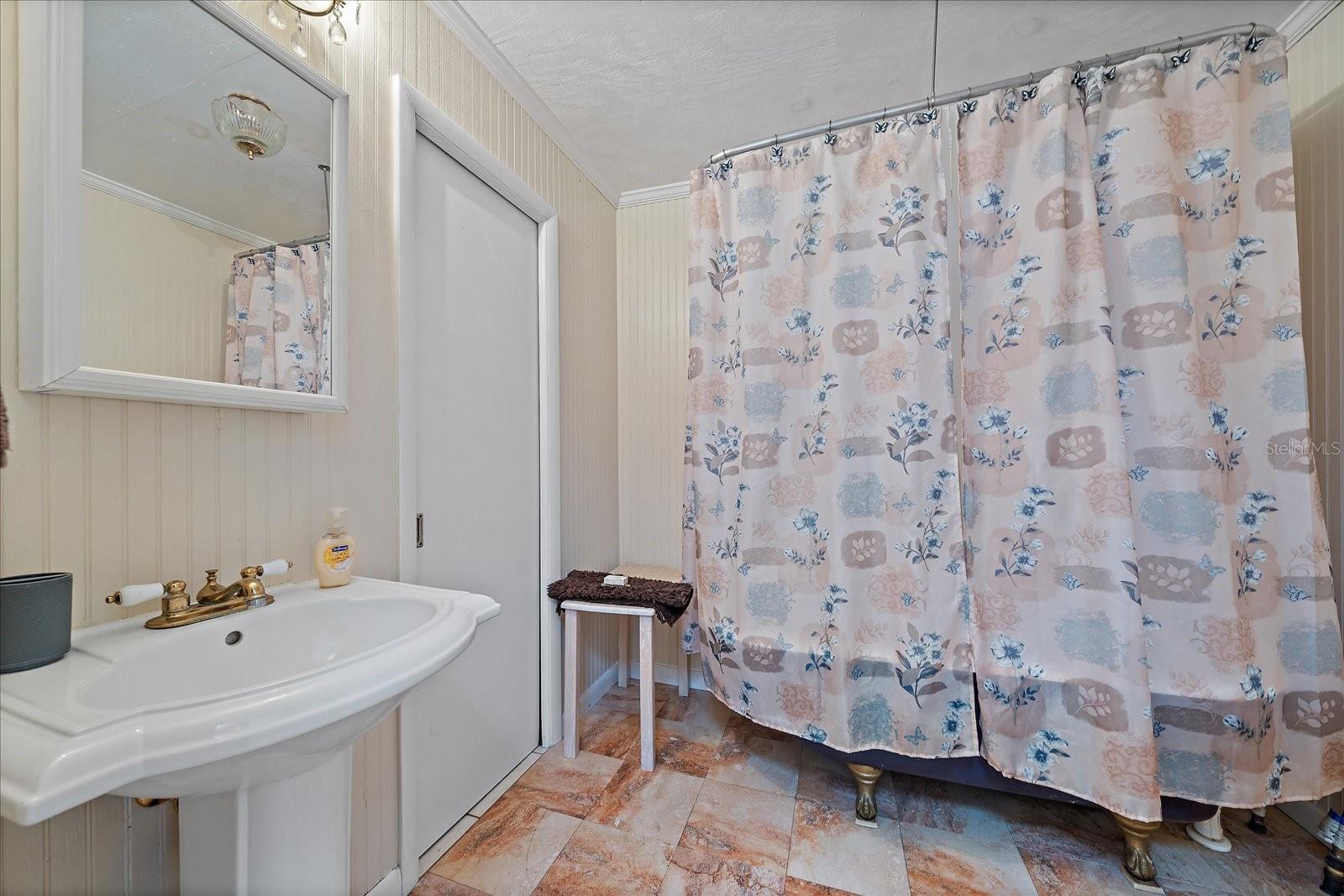 A4647243 Property Photo