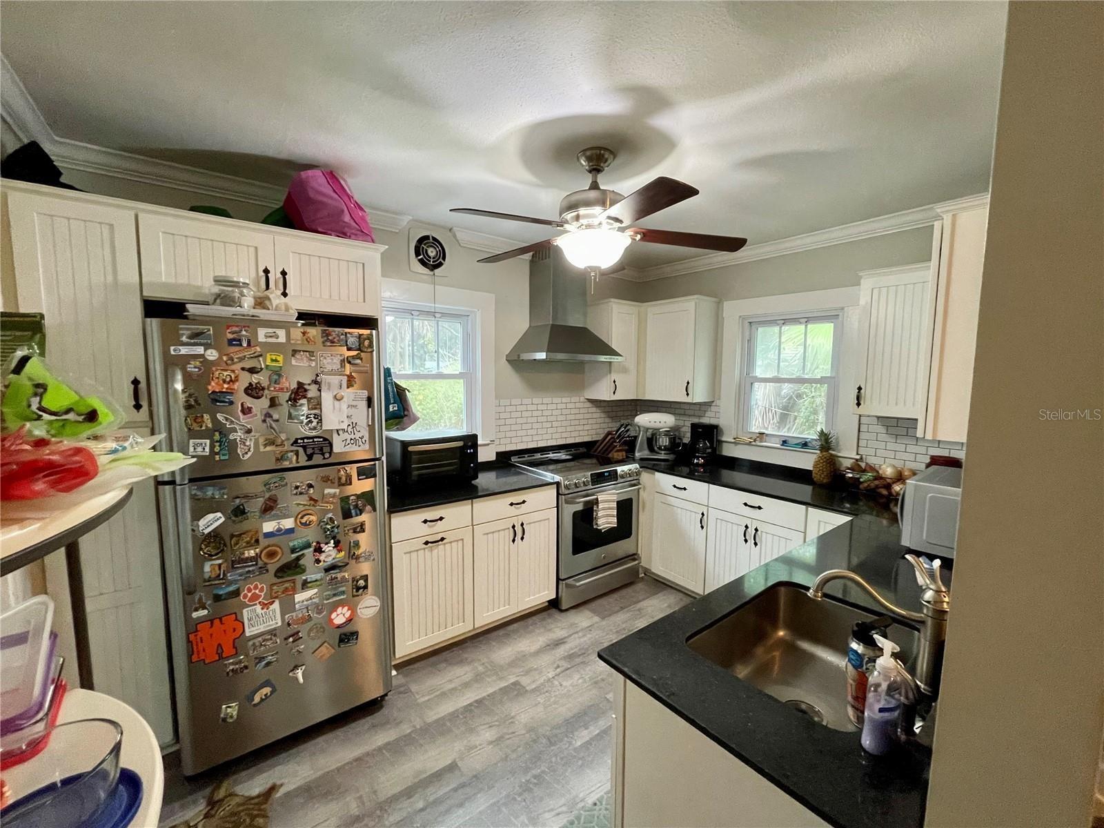 2120 8TH AVE W, BRADENTON, FL, 34205