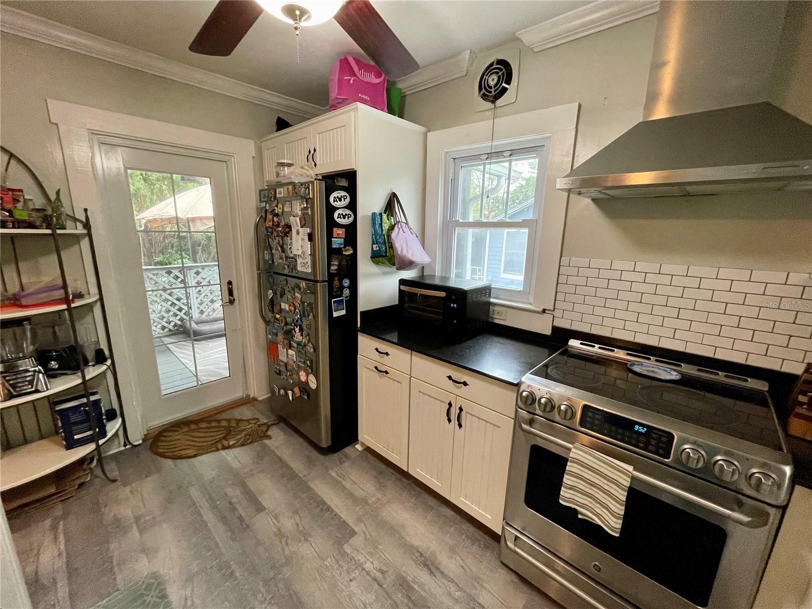 2120 8TH AVE W, BRADENTON, FL, 34205