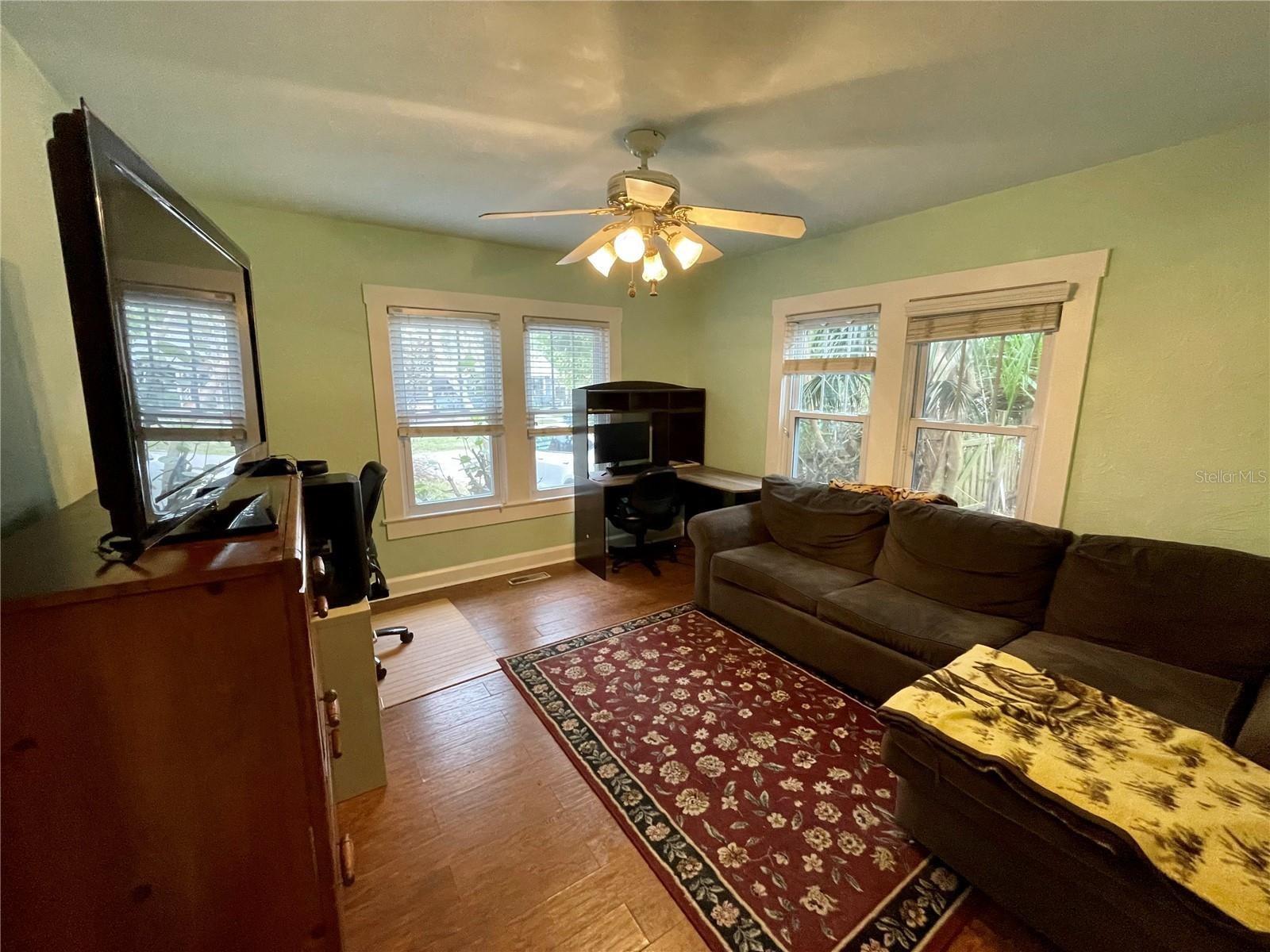 2120 8TH AVE W, BRADENTON, FL, 34205