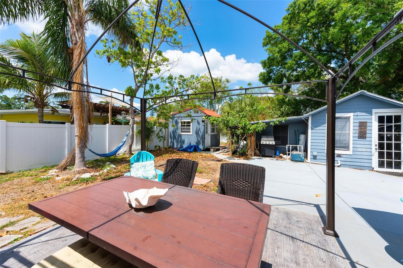 2120 8TH AVE W, BRADENTON, FL, 34205