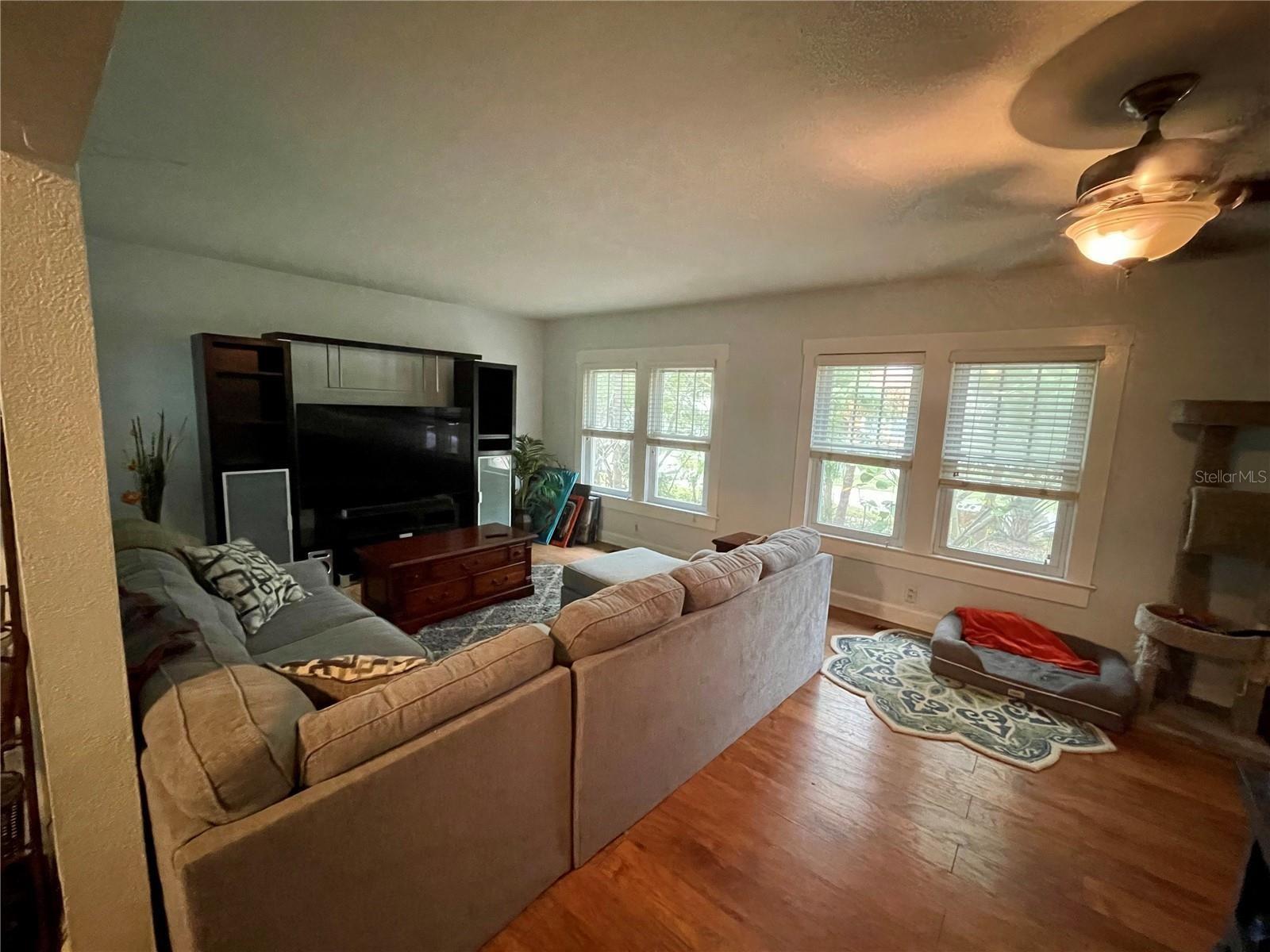 2120 8TH AVE W, BRADENTON, FL, 34205