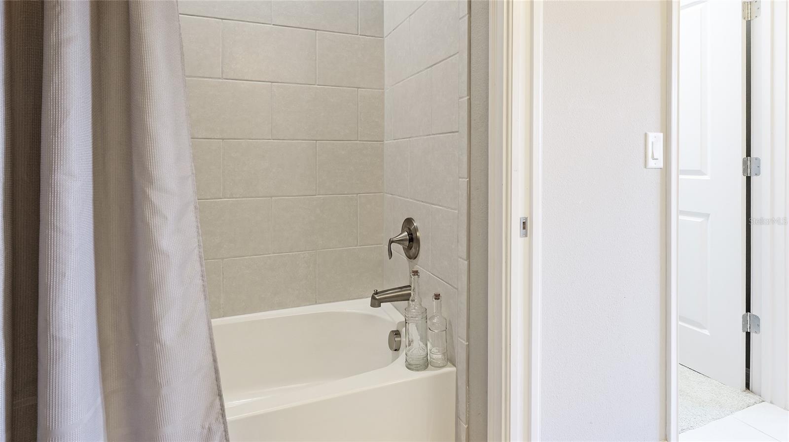 6111 HORSE MILL PL, PALMETTO, FL, 34221