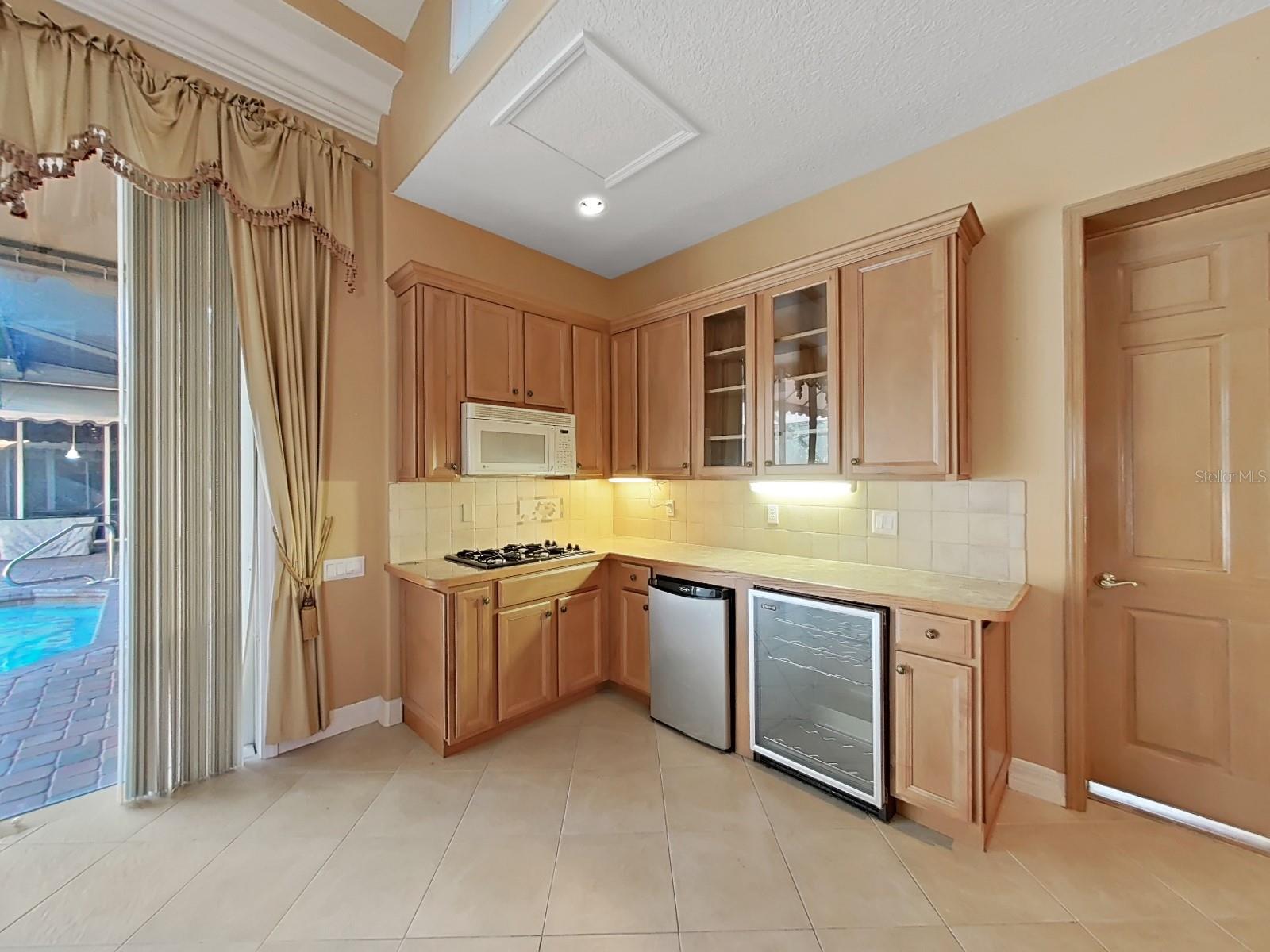 9460 BEARFOOT TRL, WEEKI WACHEE, FL, 34613