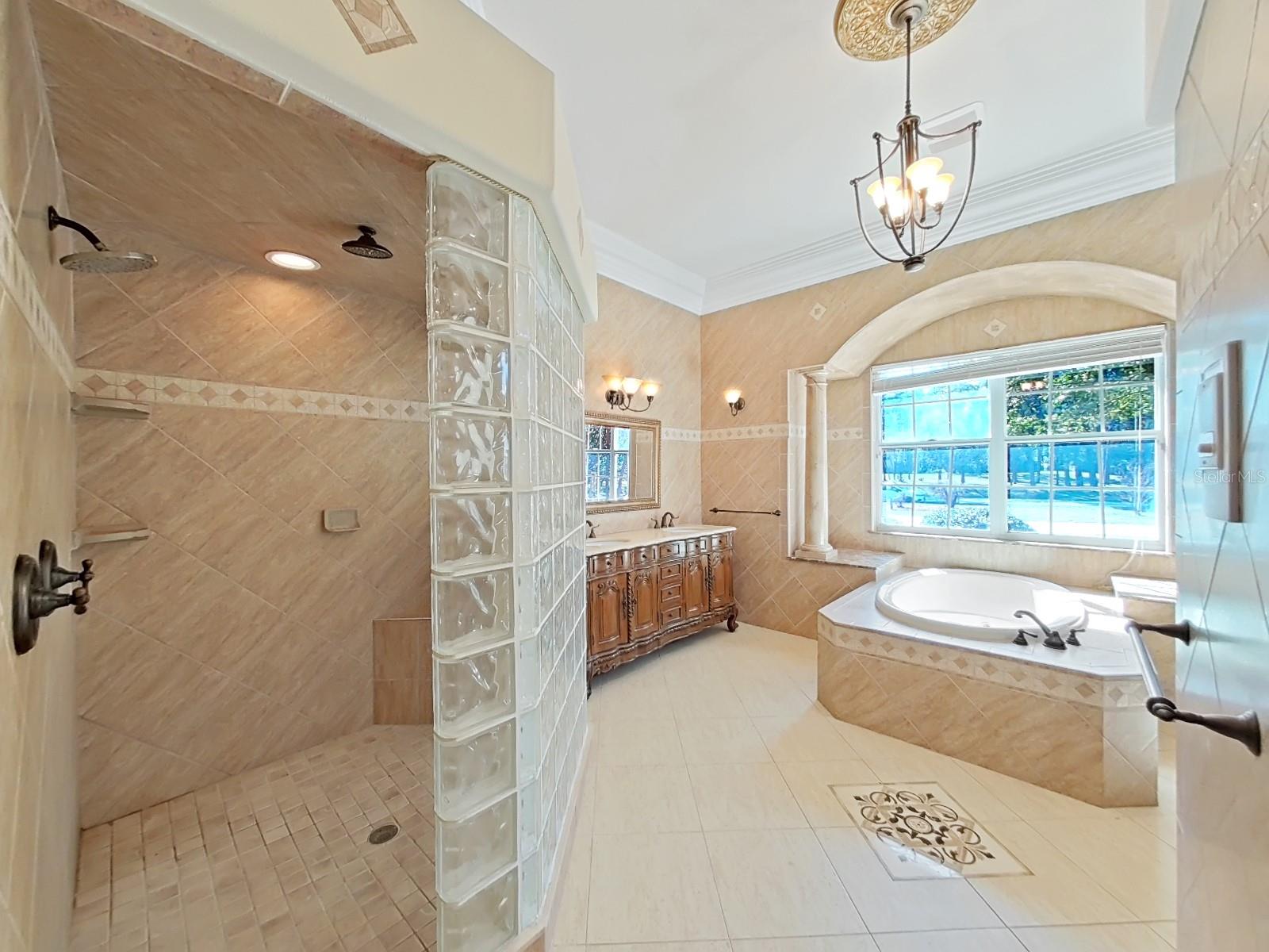 9460 BEARFOOT TRL, WEEKI WACHEE, FL, 34613