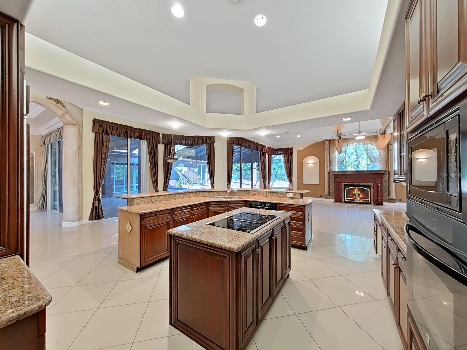 9460 BEARFOOT TRL, WEEKI WACHEE, FL, 34613