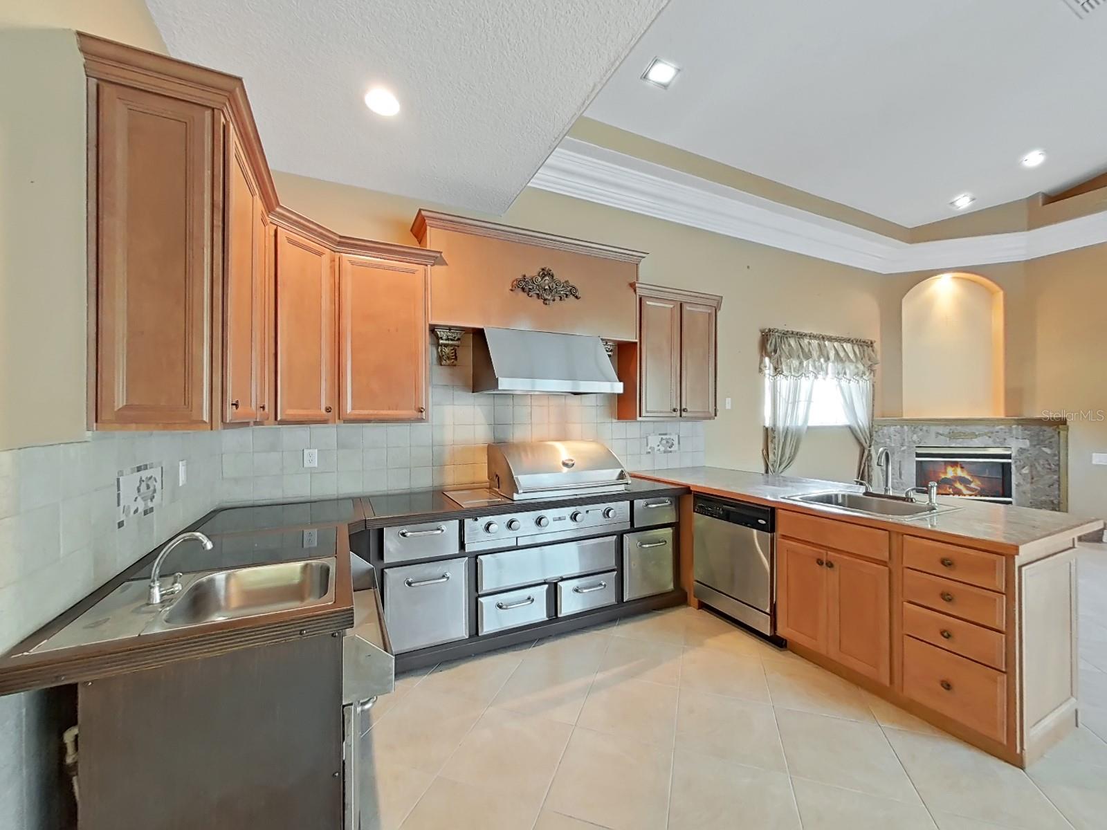 9460 BEARFOOT TRL, WEEKI WACHEE, FL, 34613