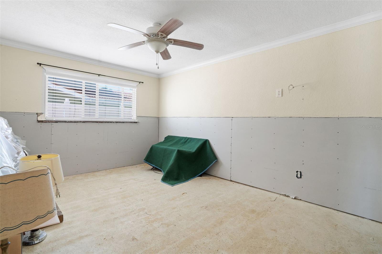 571 JOHNS PASS AVE, MADEIRA BEACH, FL, 33708