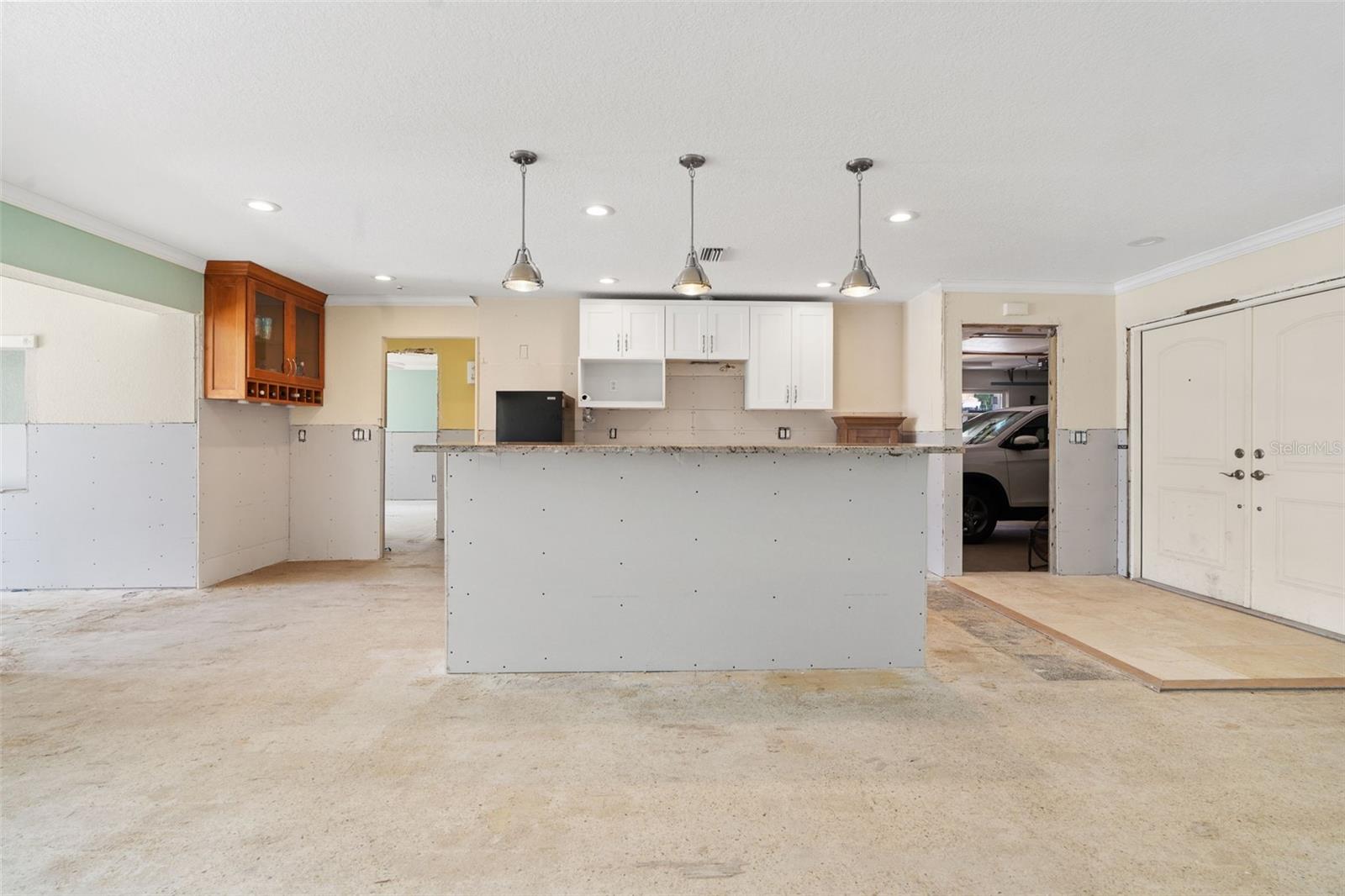 571 JOHNS PASS AVE, MADEIRA BEACH, FL, 33708