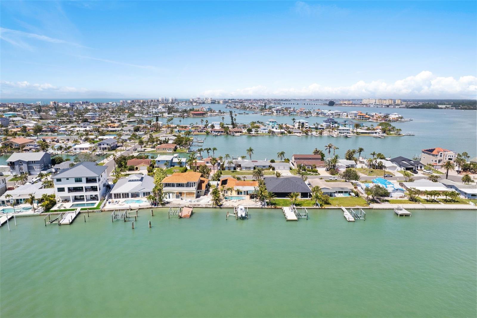 571 JOHNS PASS AVE, MADEIRA BEACH, FL, 33708