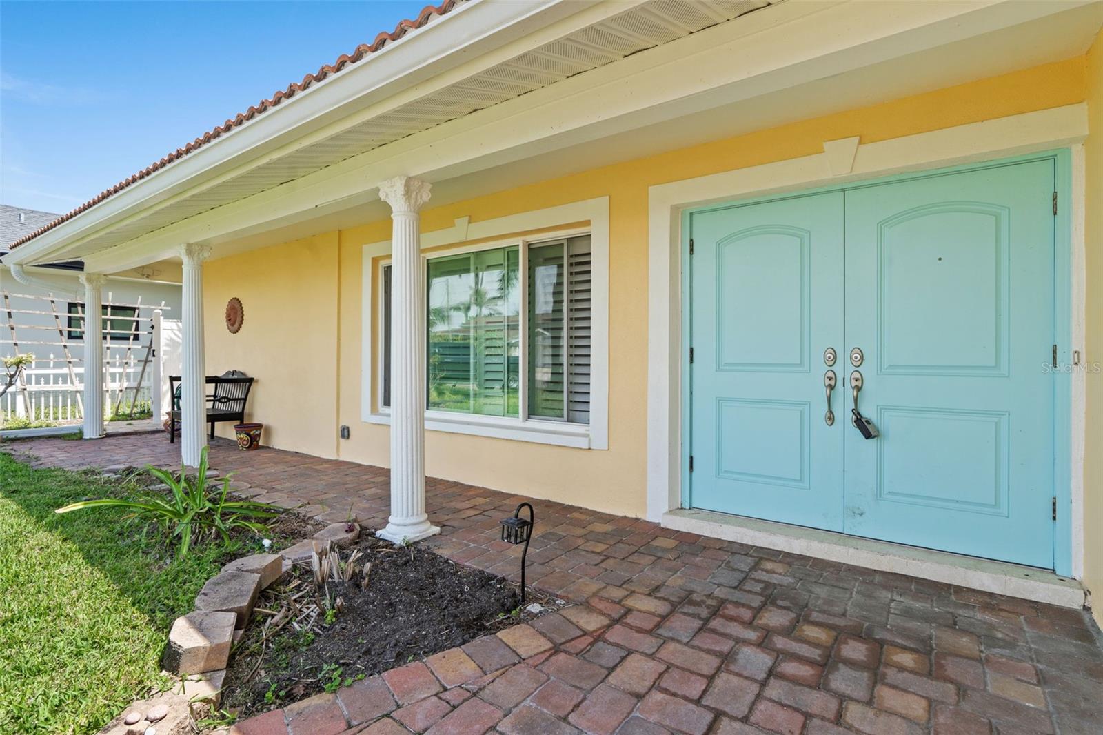 571 JOHNS PASS AVE, MADEIRA BEACH, FL, 33708