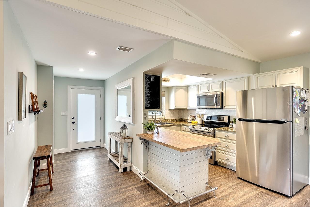 2224 EUGENE ST, SARASOTA, FL, 34231