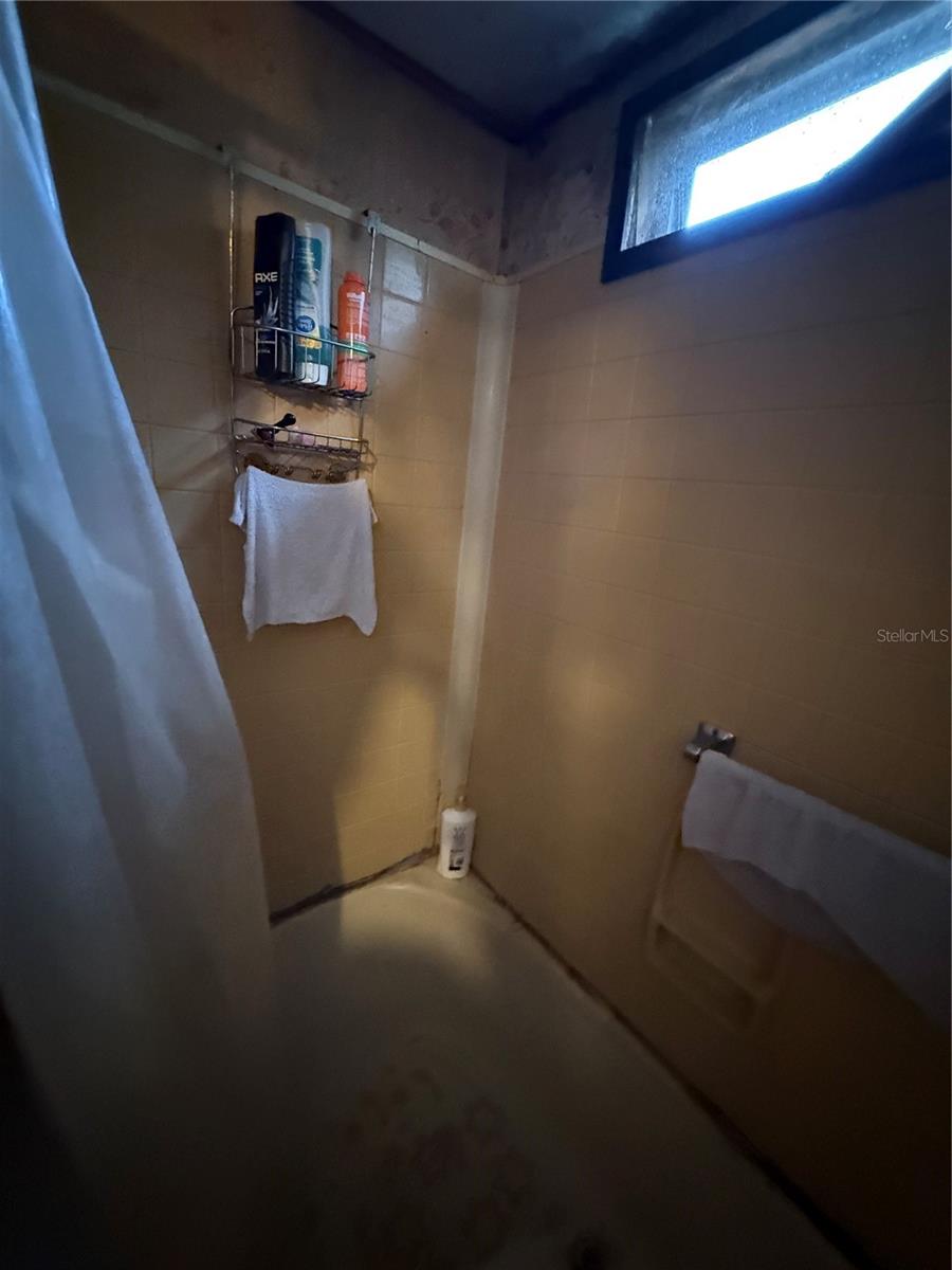 115 OLEANDER AVE, AUBURNDALE, FL, 33823