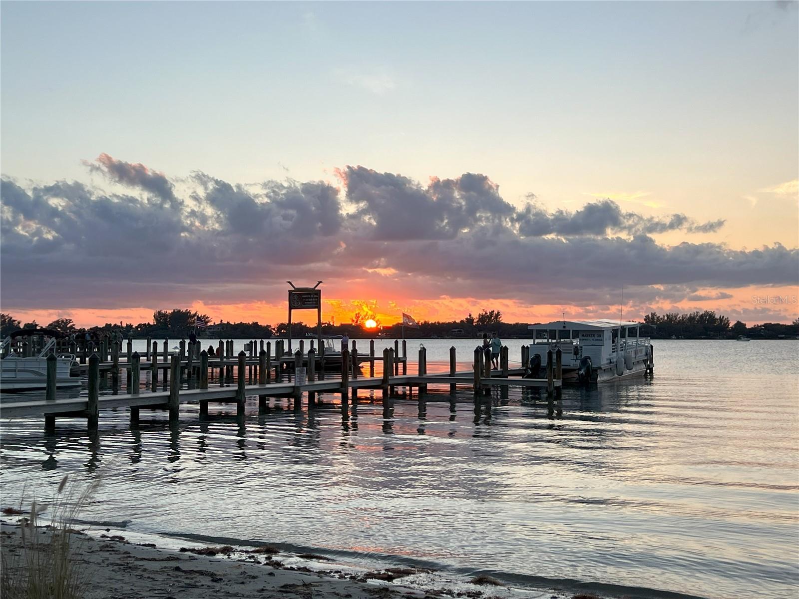 240 PATTERSON AVE, OSPREY, FL, 34229