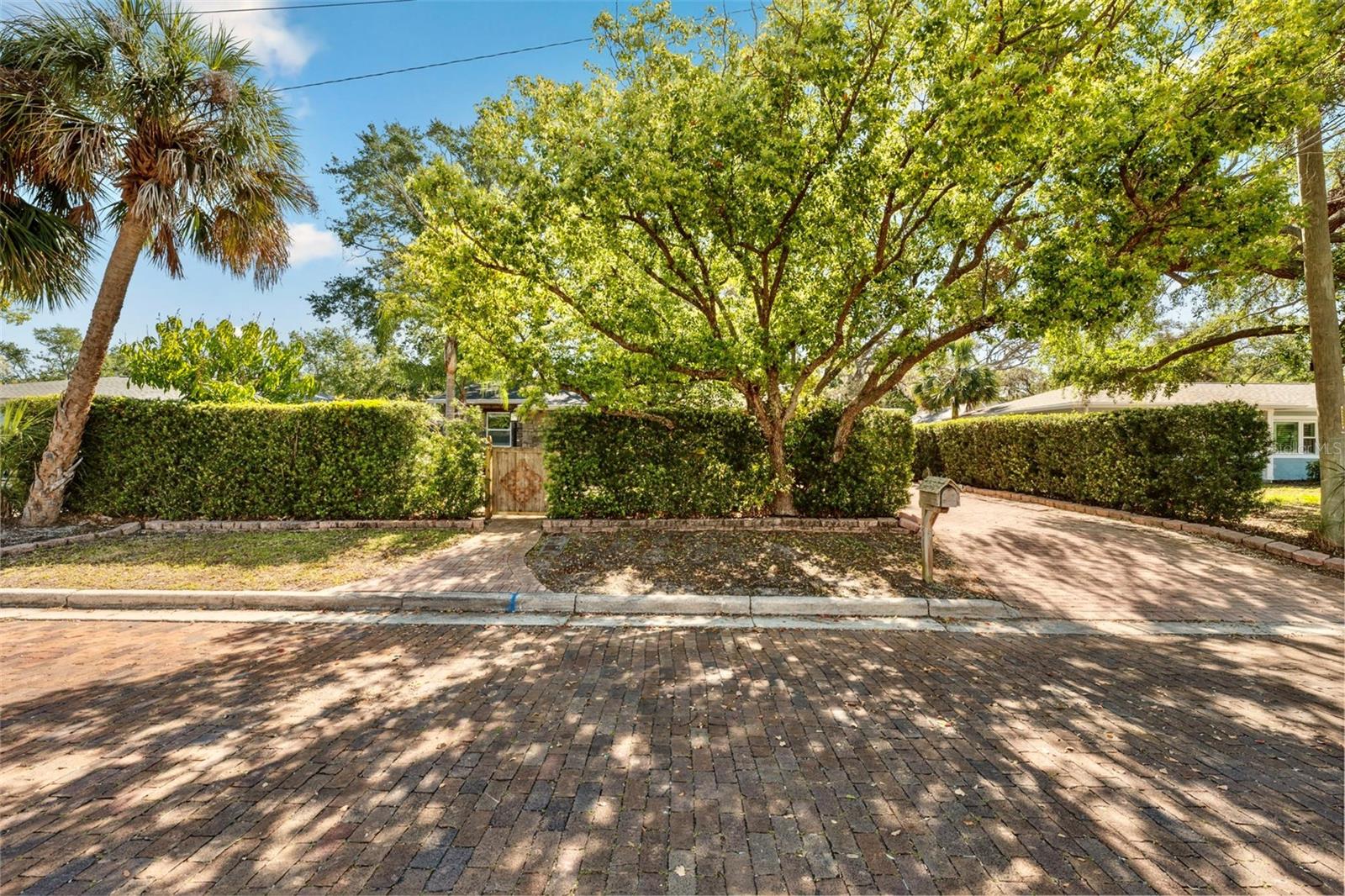 1751 PASADENA DR, DUNEDIN, FL, 34698