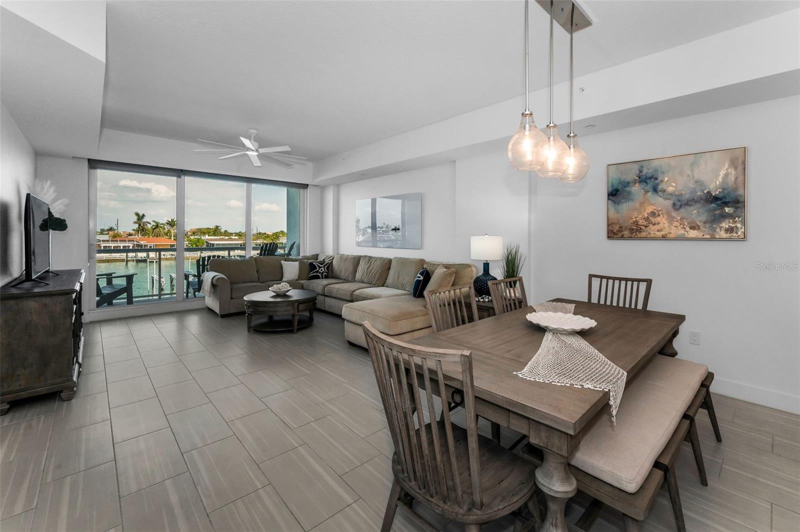 415 ISLAND WAY #205, CLEARWATER BEACH, FL, 33767