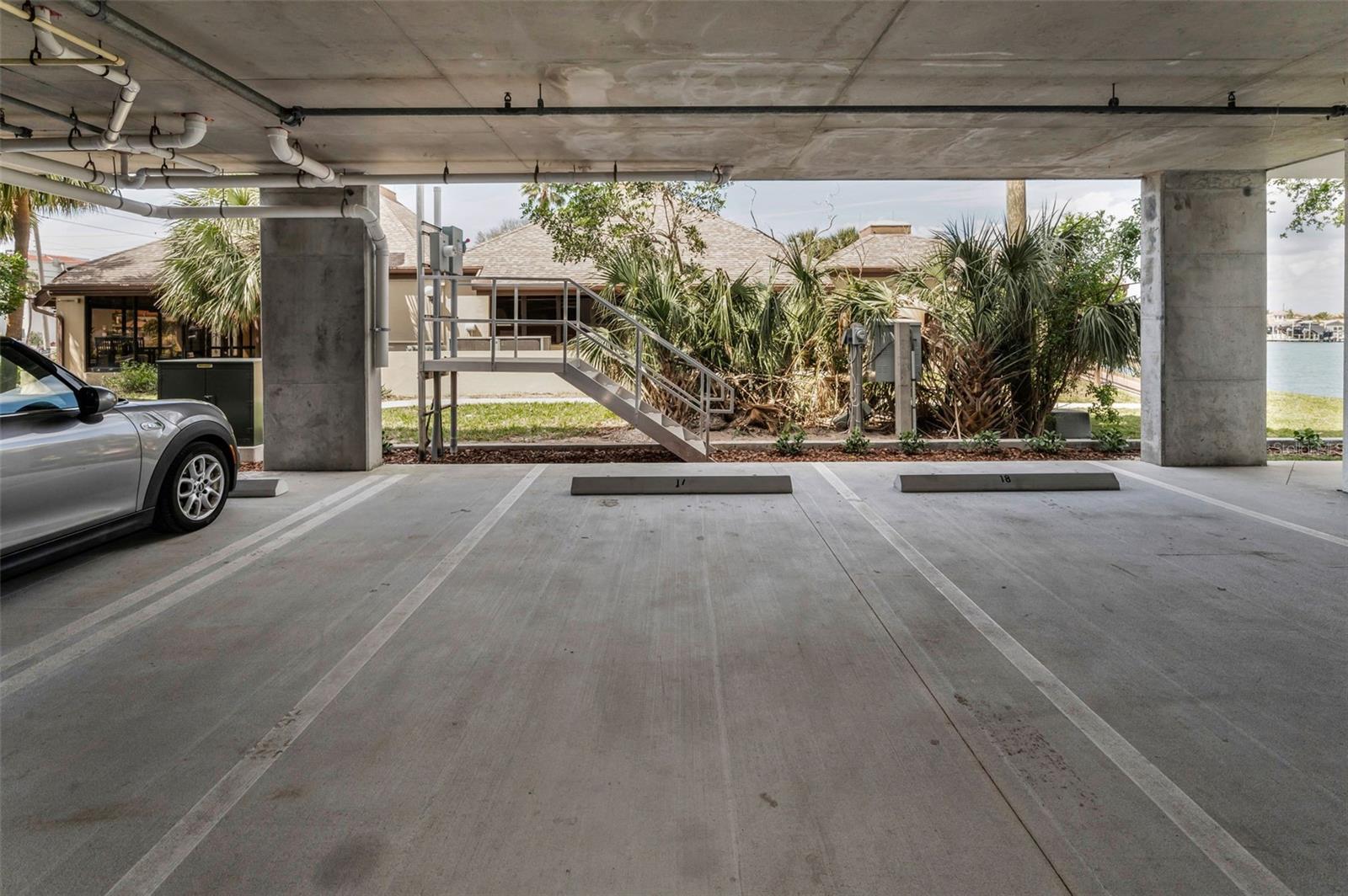 415 ISLAND WAY #205, CLEARWATER BEACH, FL, 33767