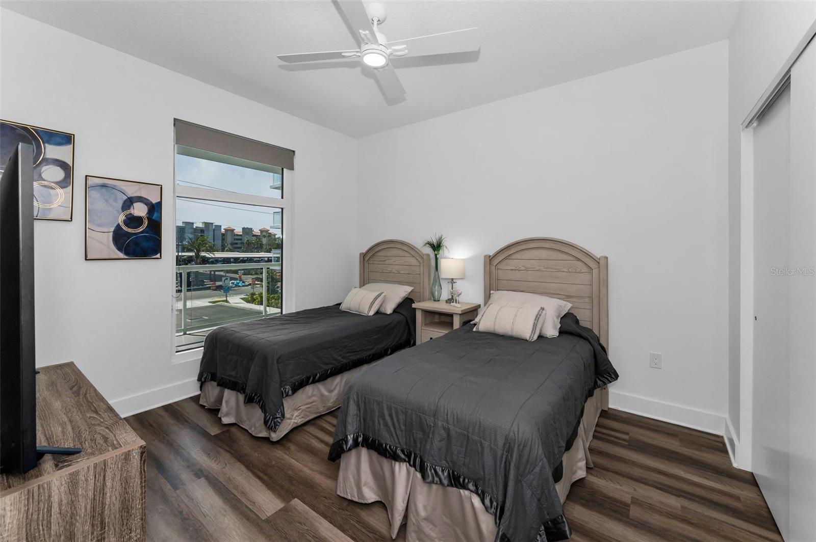 415 ISLAND WAY #205, CLEARWATER BEACH, FL, 33767