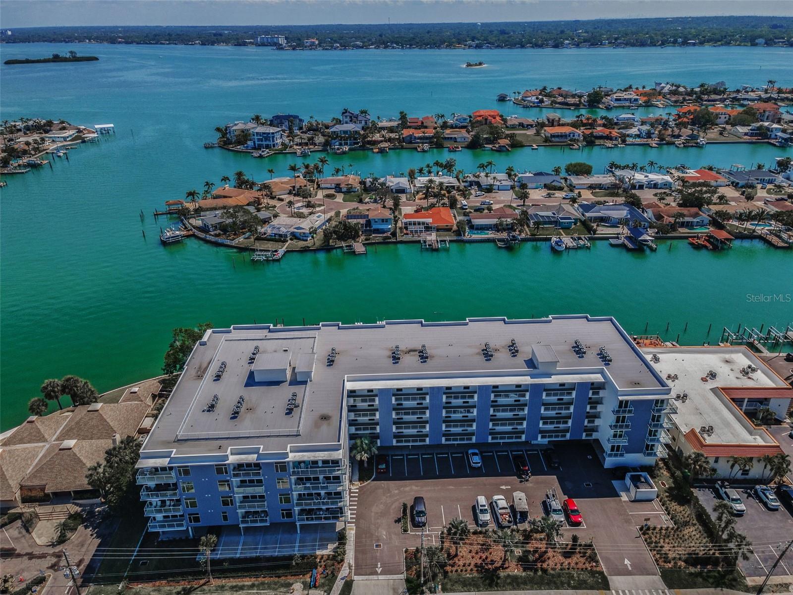 415 ISLAND WAY #205, CLEARWATER BEACH, FL, 33767