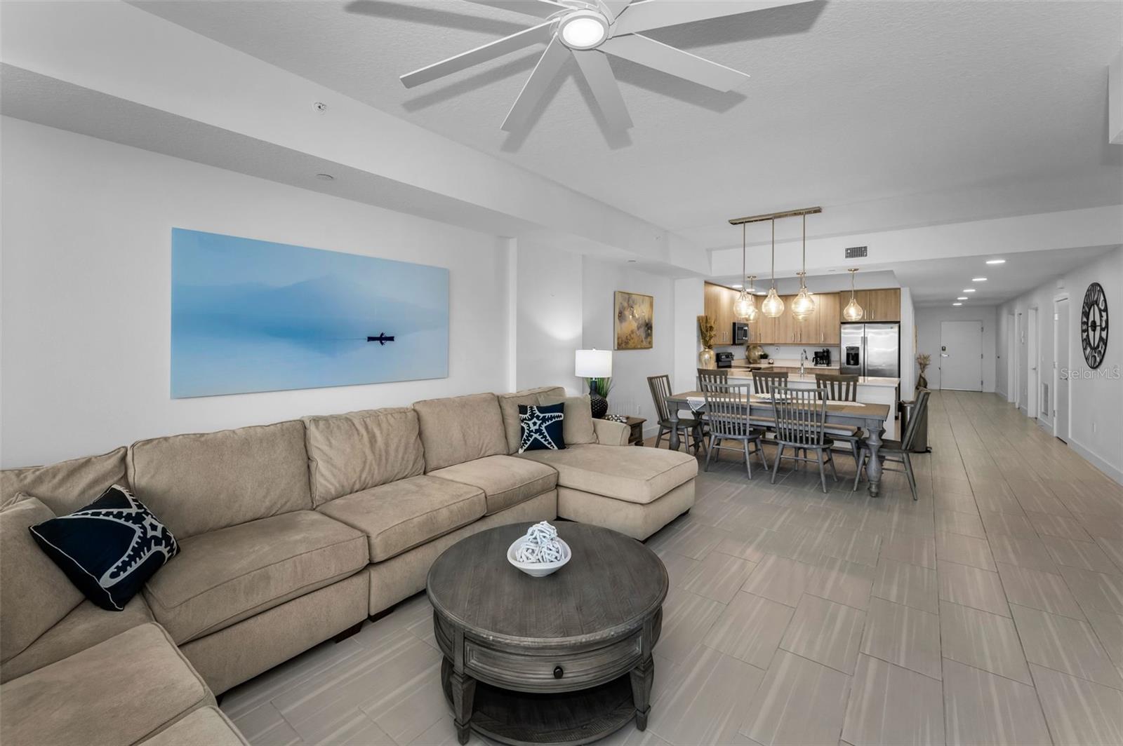 415 ISLAND WAY #205, CLEARWATER BEACH, FL, 33767