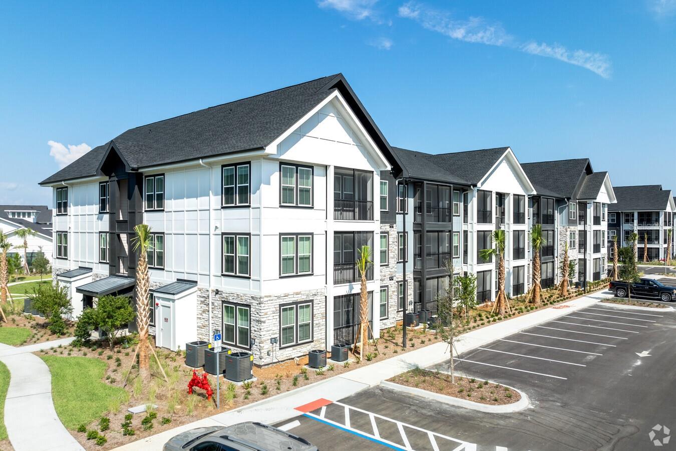 3020 BASE BLVD #B2, DAVENPORT, FL, 33837