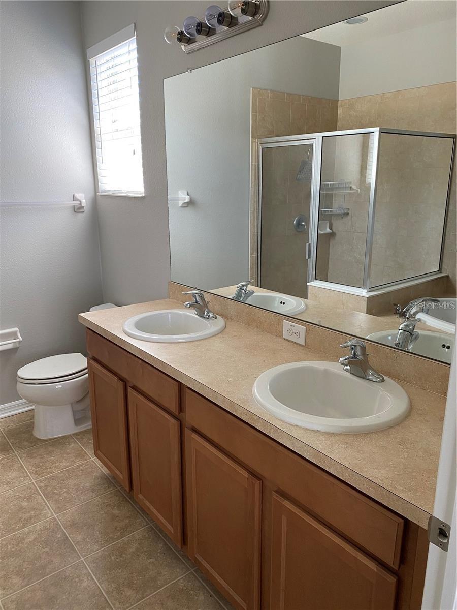 823 COLLEGE LEAF WAY, RUSKIN, FL, 33570