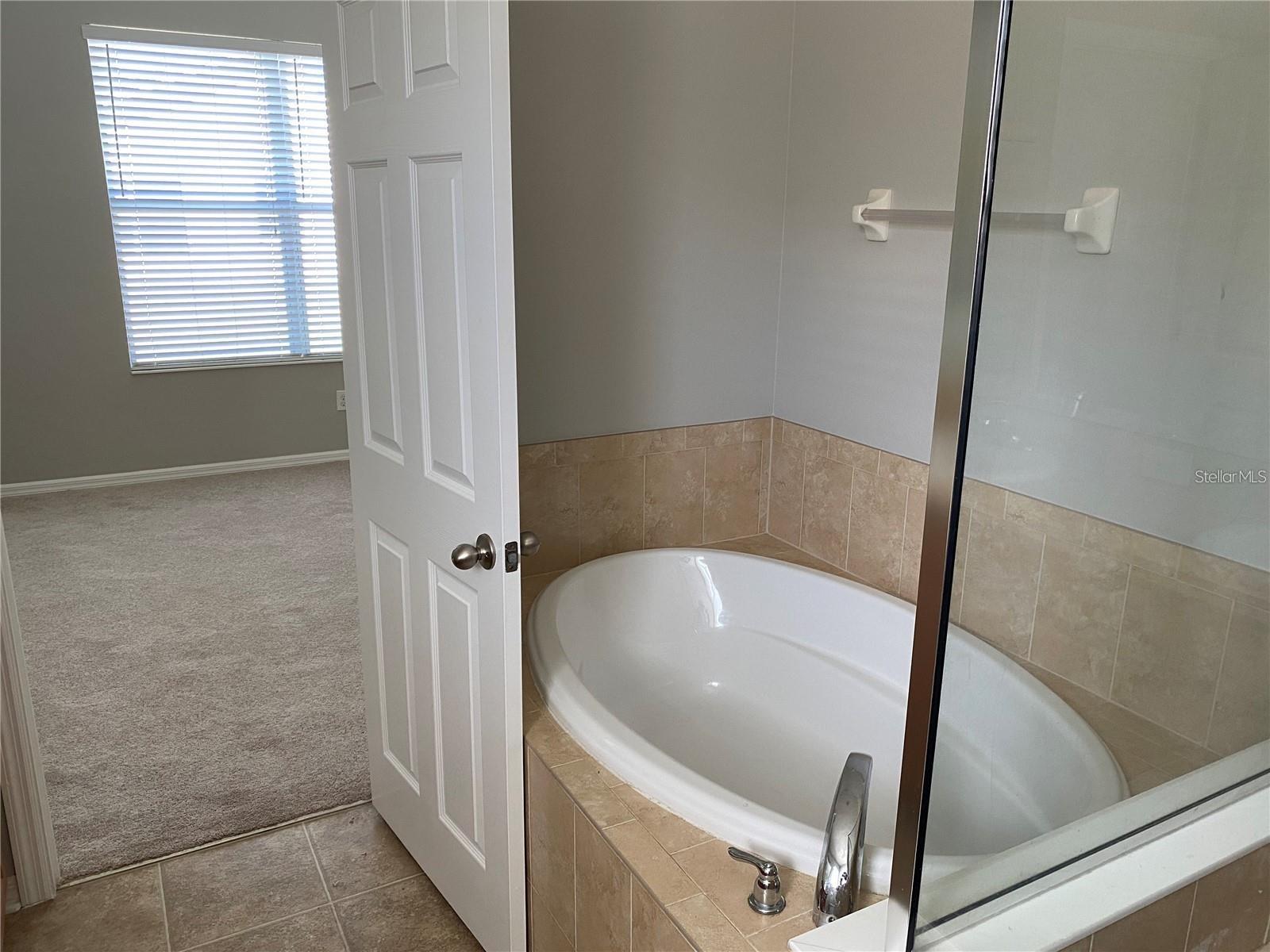 823 COLLEGE LEAF WAY, RUSKIN, FL, 33570