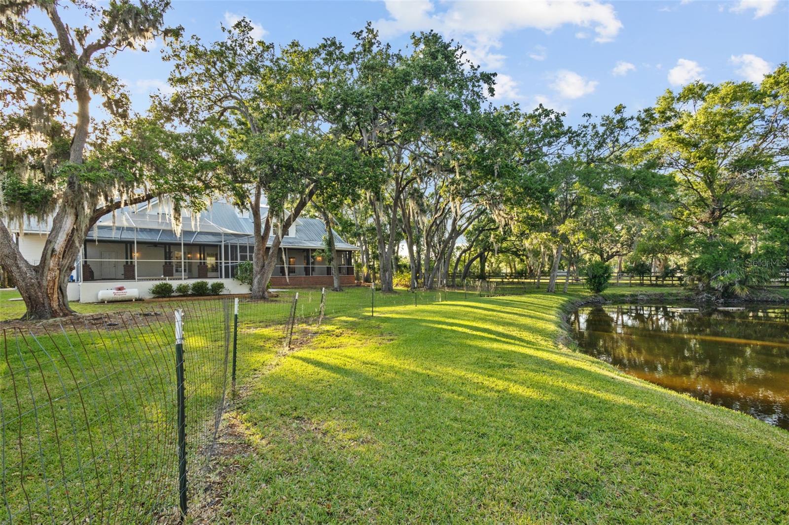 8303 DOUBLE BRANCH RD, TAMPA, FL, 33635