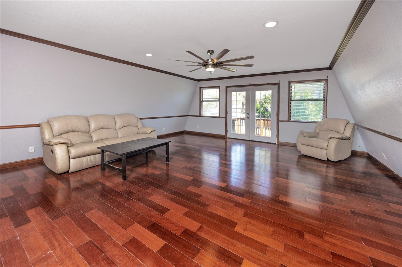 1975 LEVINE LN, CLEARWATER, FL, 33760