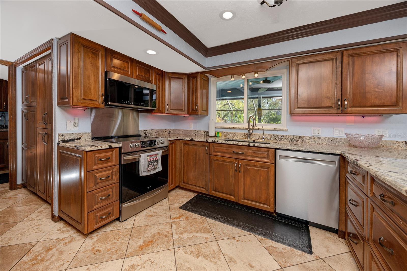 1975 LEVINE LN, CLEARWATER, FL, 33760
