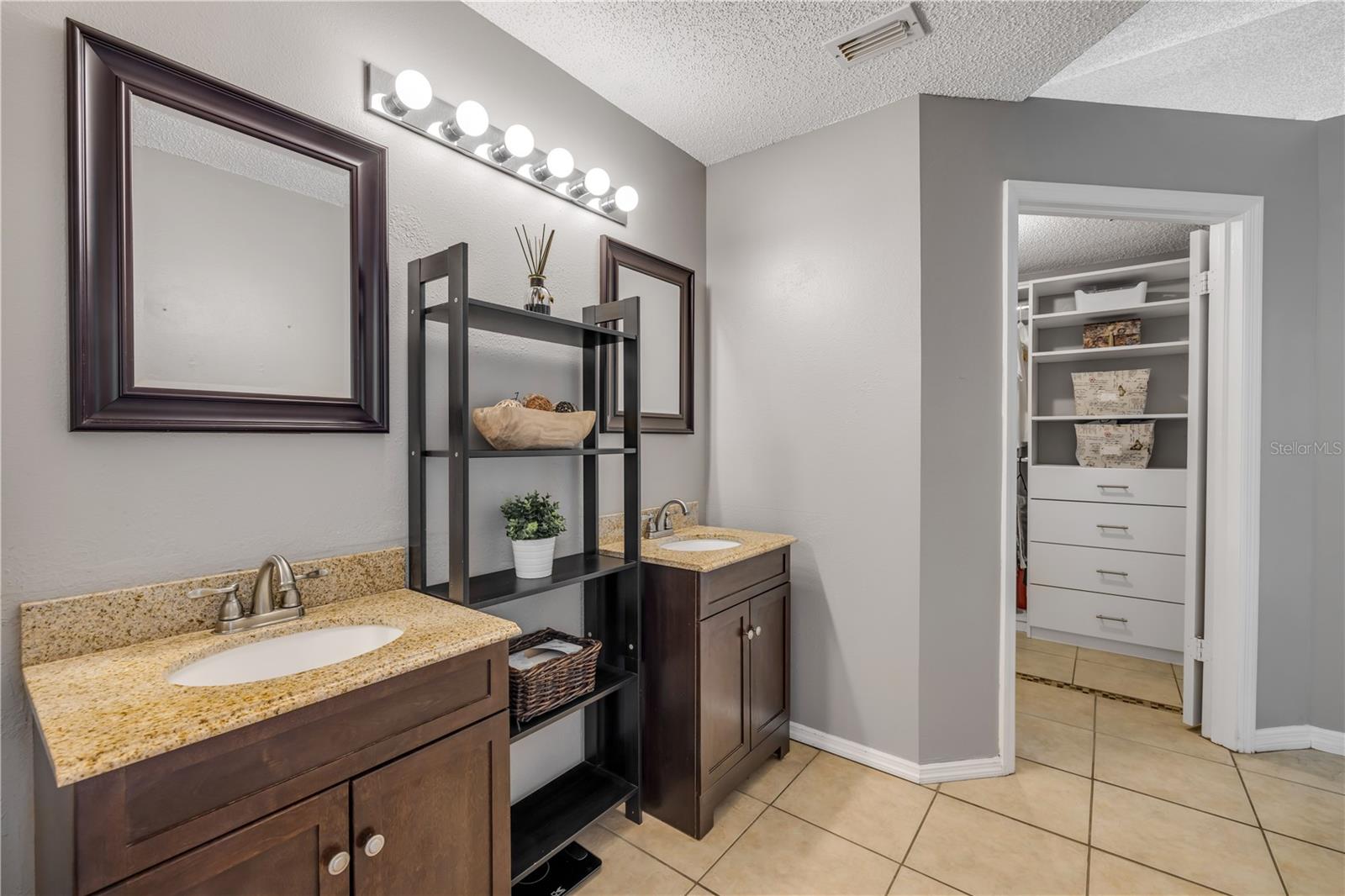 2844 EAGLE LAKE DR, ORLANDO, FL, 32837