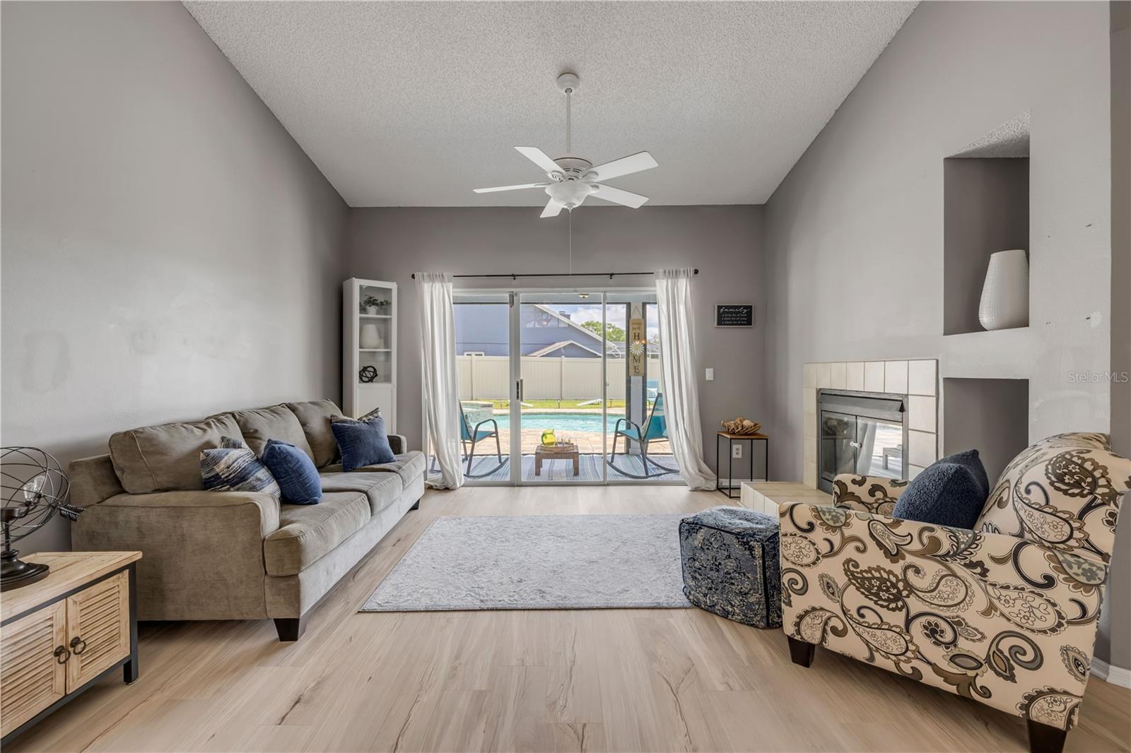 2844 EAGLE LAKE DR, ORLANDO, FL, 32837