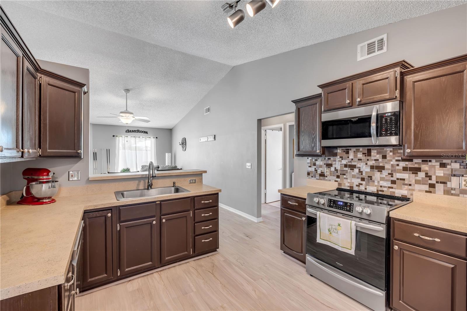 2844 EAGLE LAKE DR, ORLANDO, FL, 32837