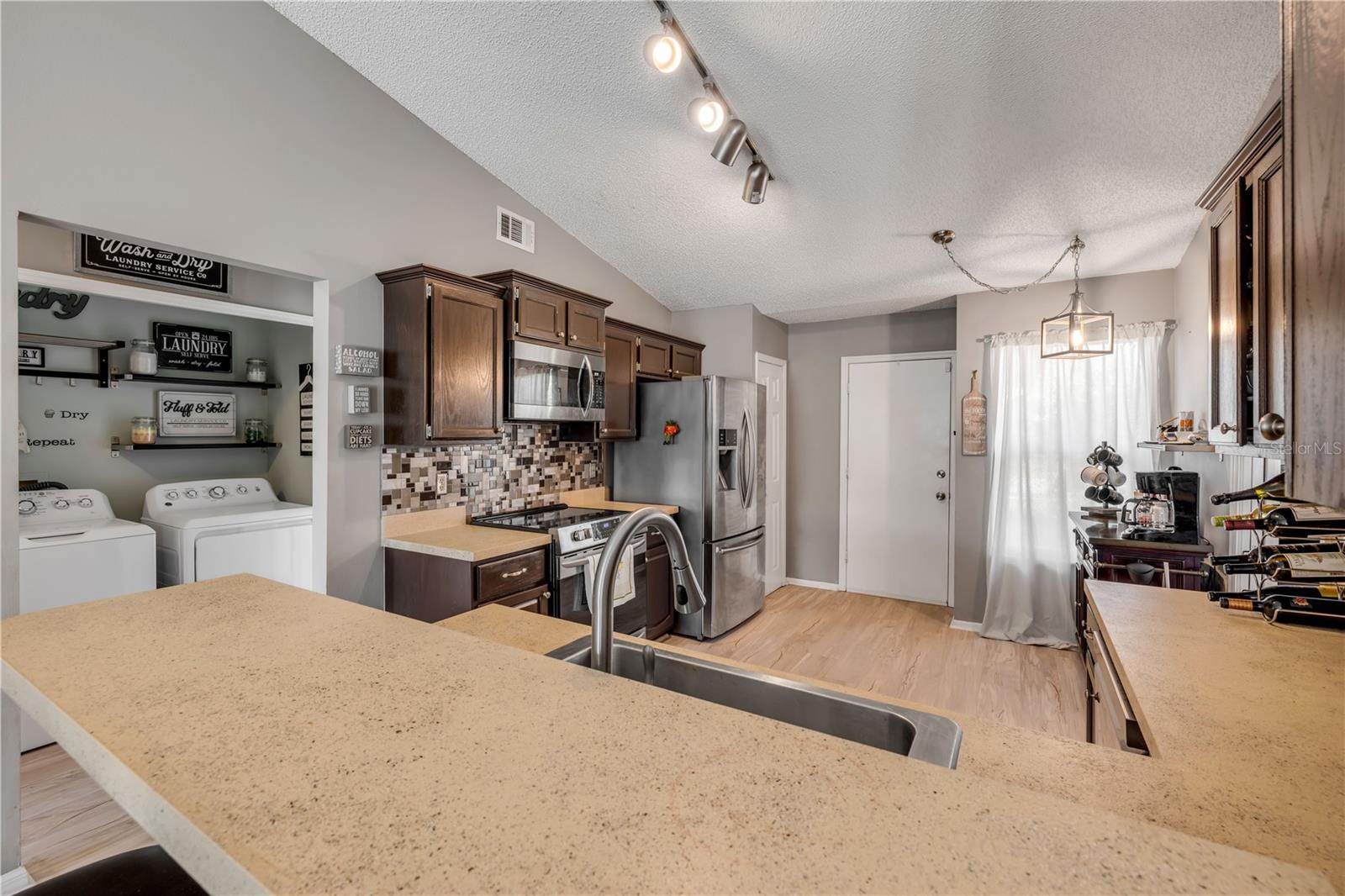 2844 EAGLE LAKE DR, ORLANDO, FL, 32837