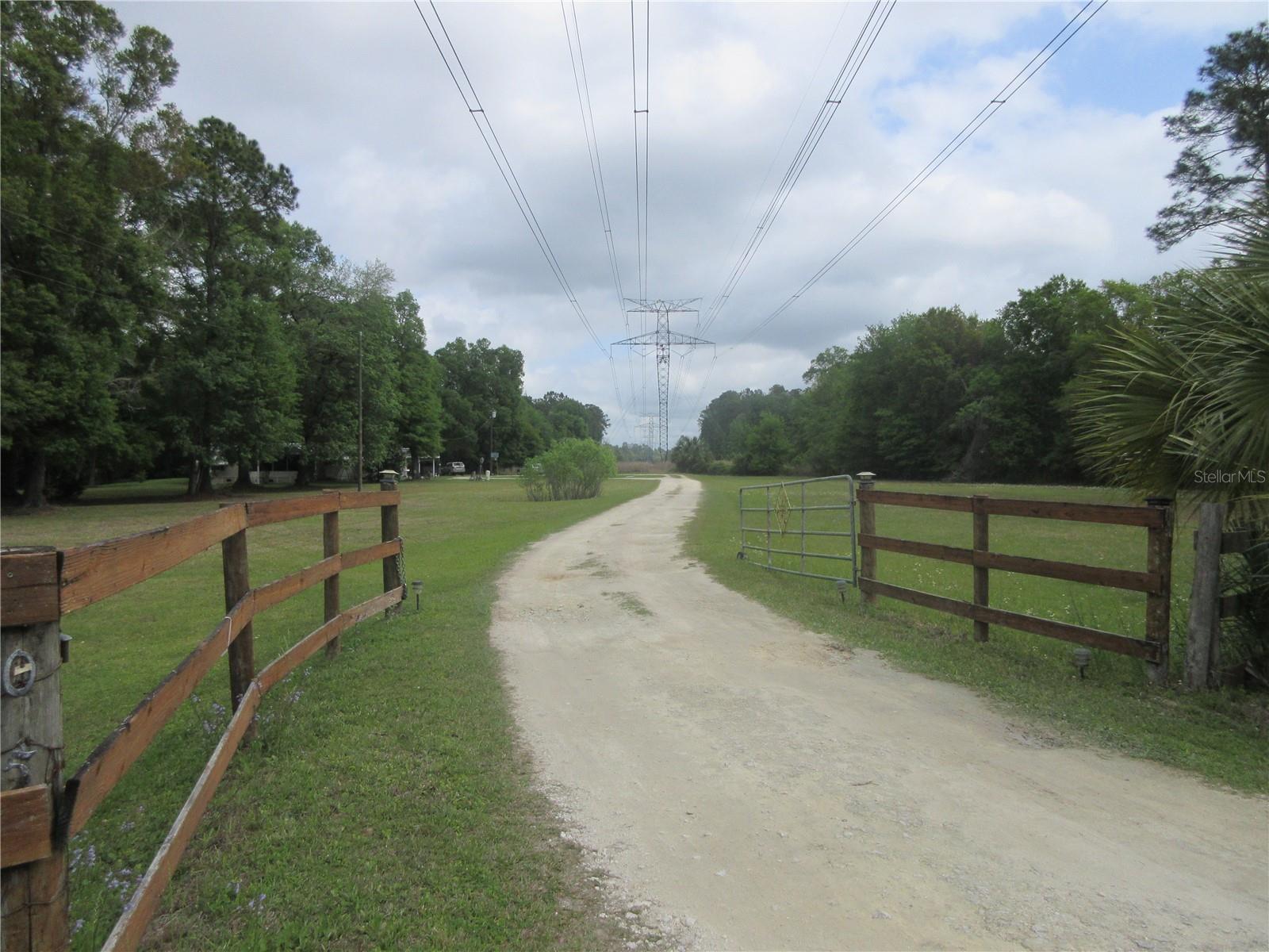 10055 E HIGHWAY 316, FORT MC COY, FL, 32134